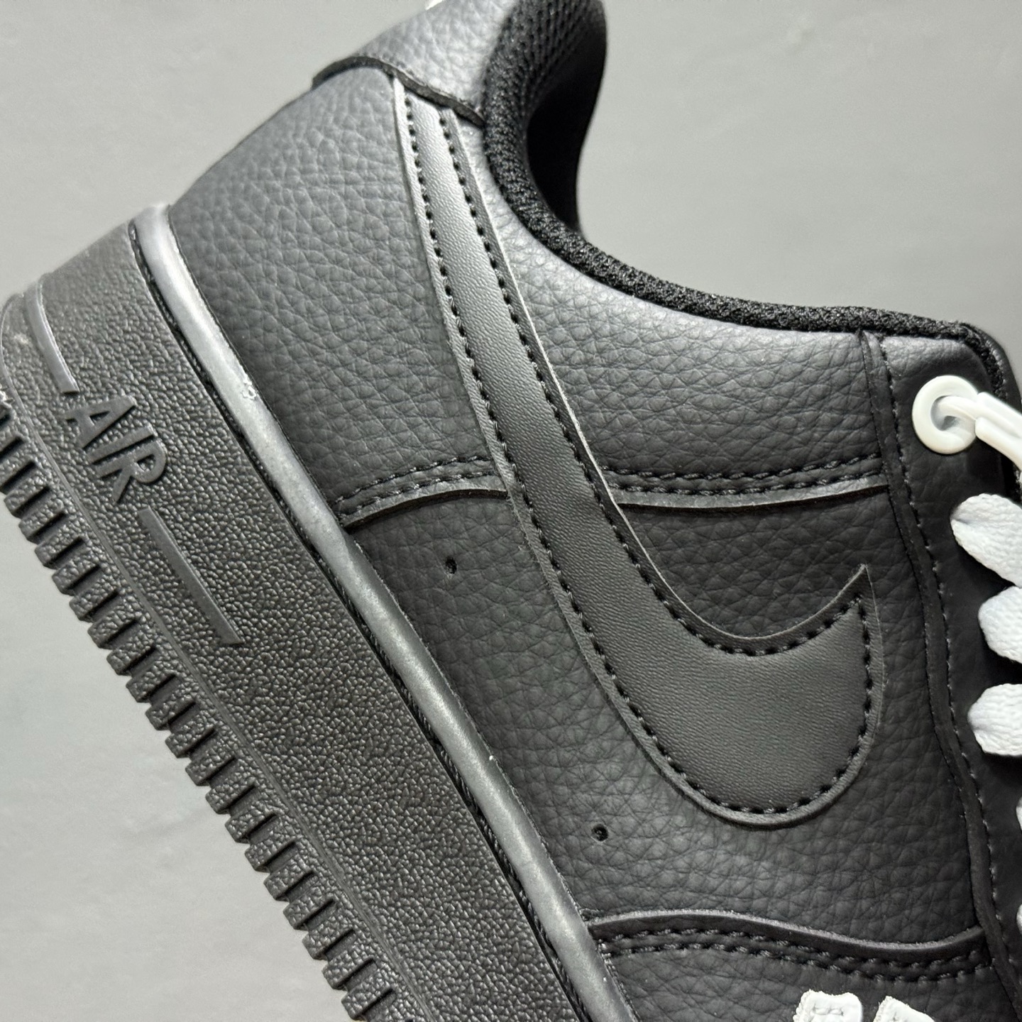 220 Nike Air Force 1 ‘07 Low 联名款 空军一号低帮休闲板鞋 CW2288-111