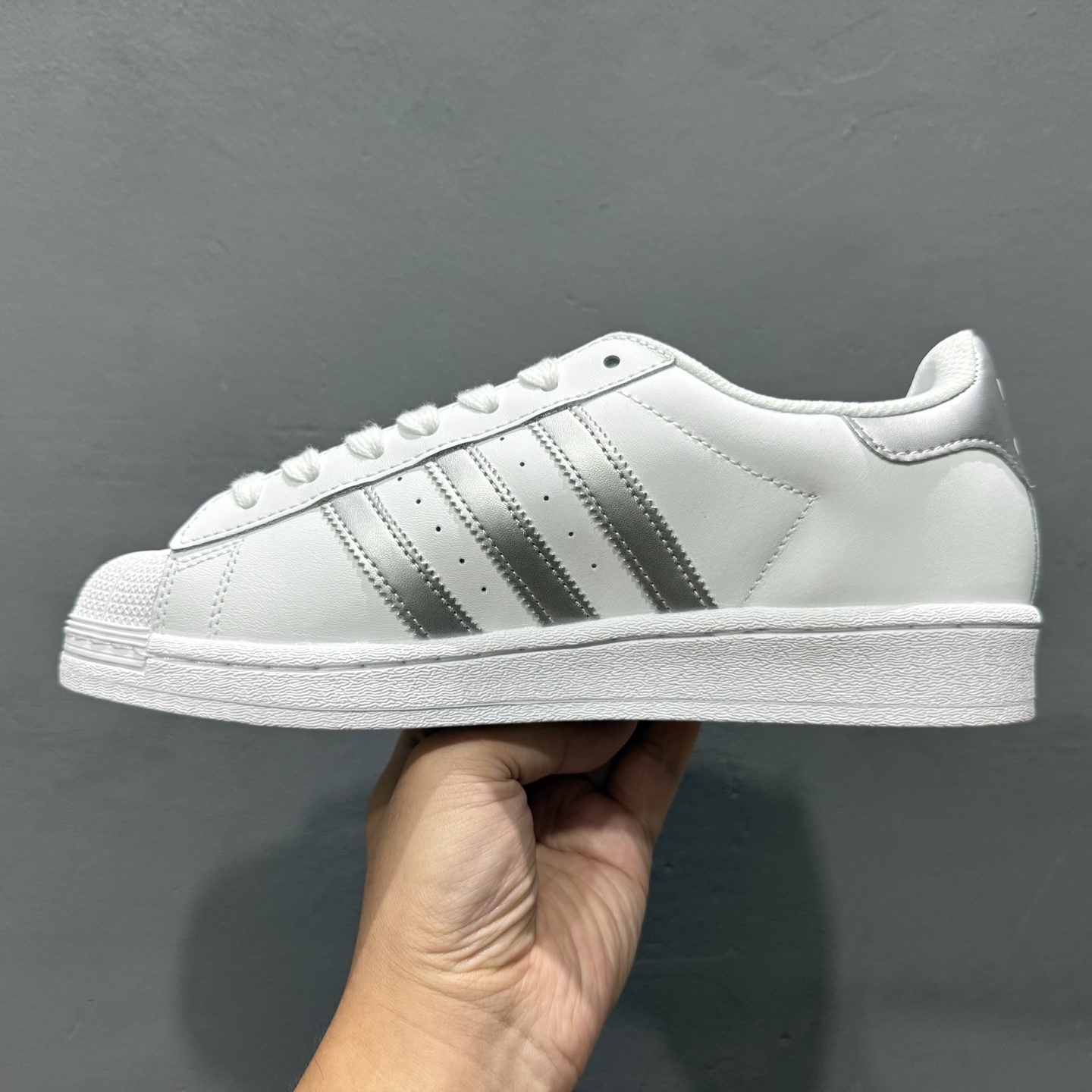 140 Adidas Originals Superstar 全新配色 贝壳头休闲板鞋 JQ8777-Chinese UA Cheap High Quatity Brand Clothes Bags handbags Sneakers wholesale wholesaler seller from China Factory suppliers Fashion Clothing Shoes best Quality Beautiful Price 140 Adidas Originals Superstar 全新配色 贝壳头休闲板鞋 JQ8777