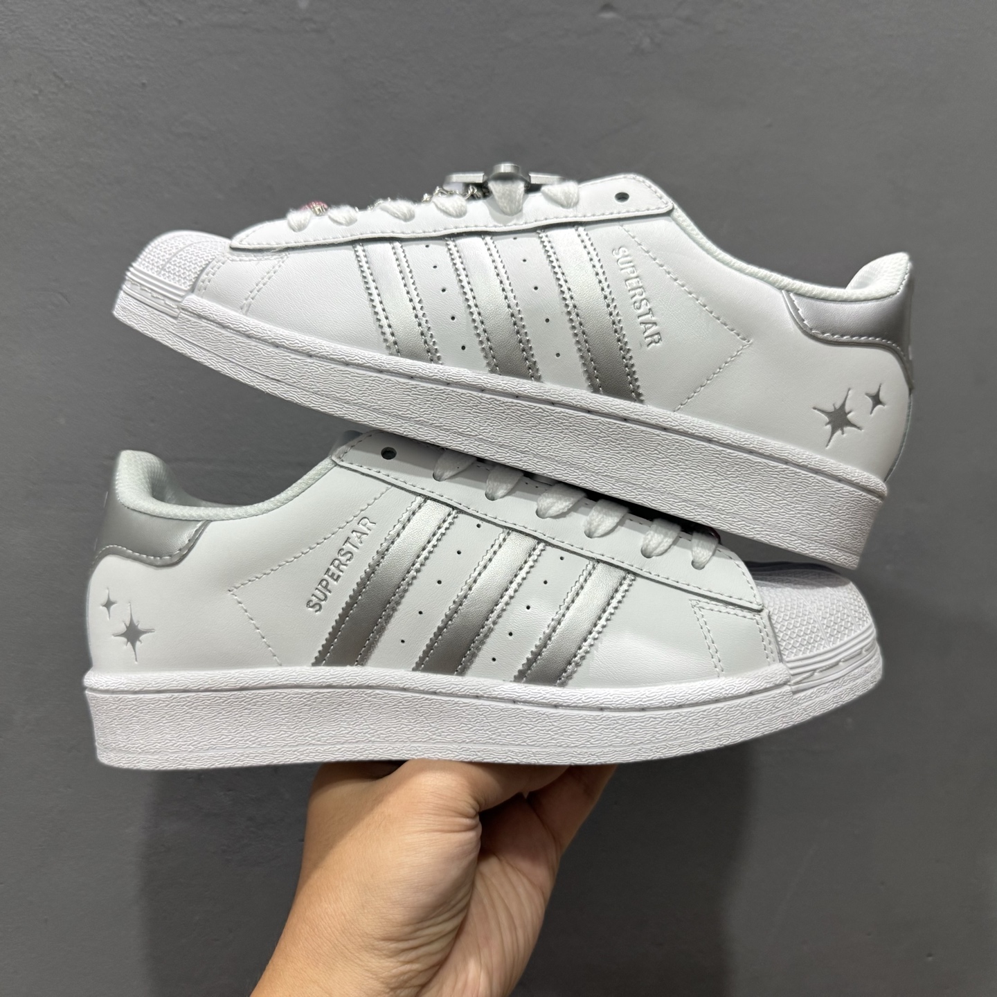 140 Adidas Originals Superstar 全新配色 贝壳头休闲板鞋 JQ8777-Chinese UA Cheap High Quatity Brand Clothes Bags handbags Sneakers wholesale wholesaler seller from China Factory suppliers Fashion Clothing Shoes best Quality Beautiful Price 140 Adidas Originals Superstar 全新配色 贝壳头休闲板鞋 JQ8777