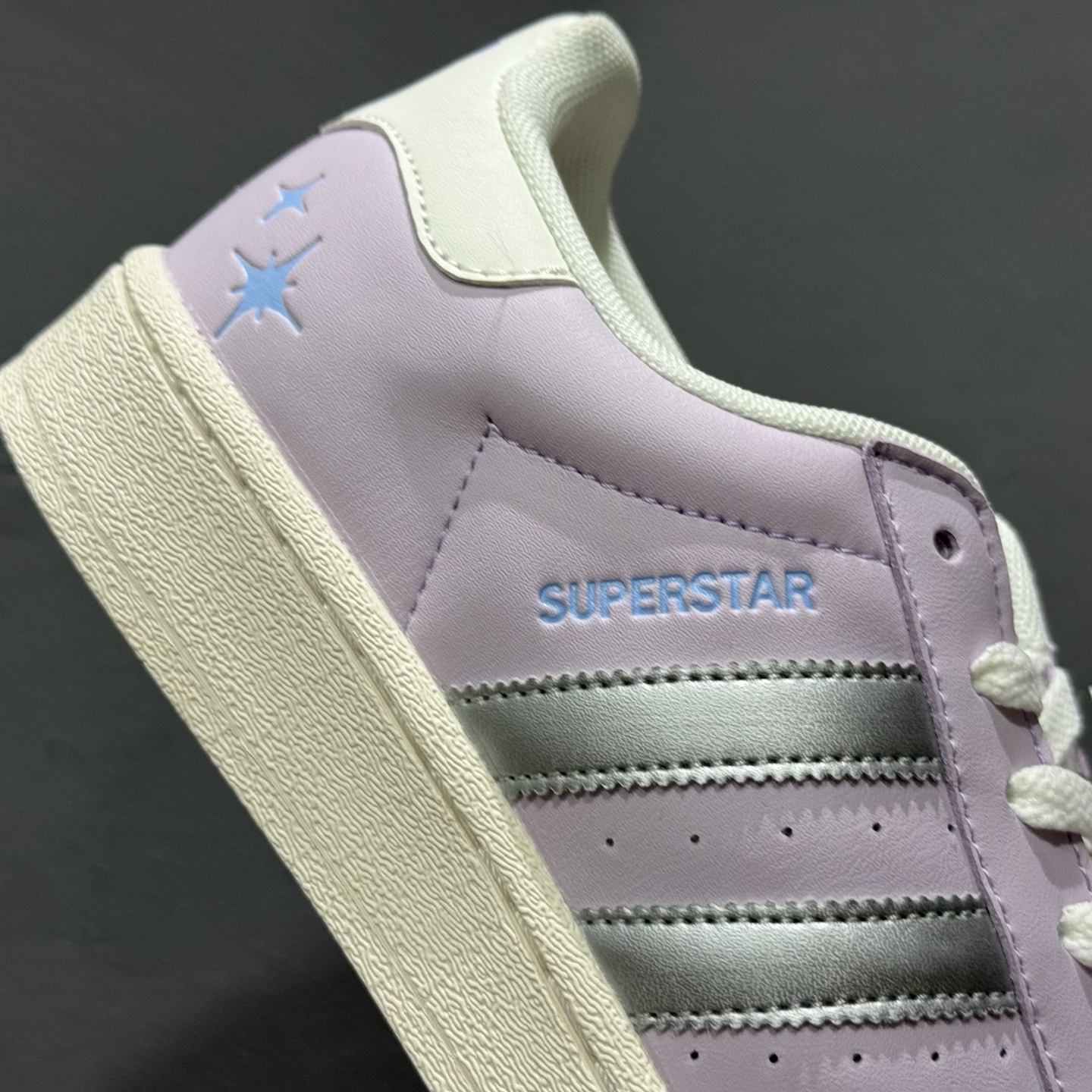 140 Adidas Originals Superstar 全新配色 贝壳头休闲板鞋 JQ8776-Chinese UA Cheap High Quatity Brand Clothes Bags handbags Sneakers wholesale wholesaler seller from China Factory suppliers Fashion Clothing Shoes best Quality Beautiful Price 140 Adidas Originals Superstar 全新配色 贝壳头休闲板鞋 JQ8776