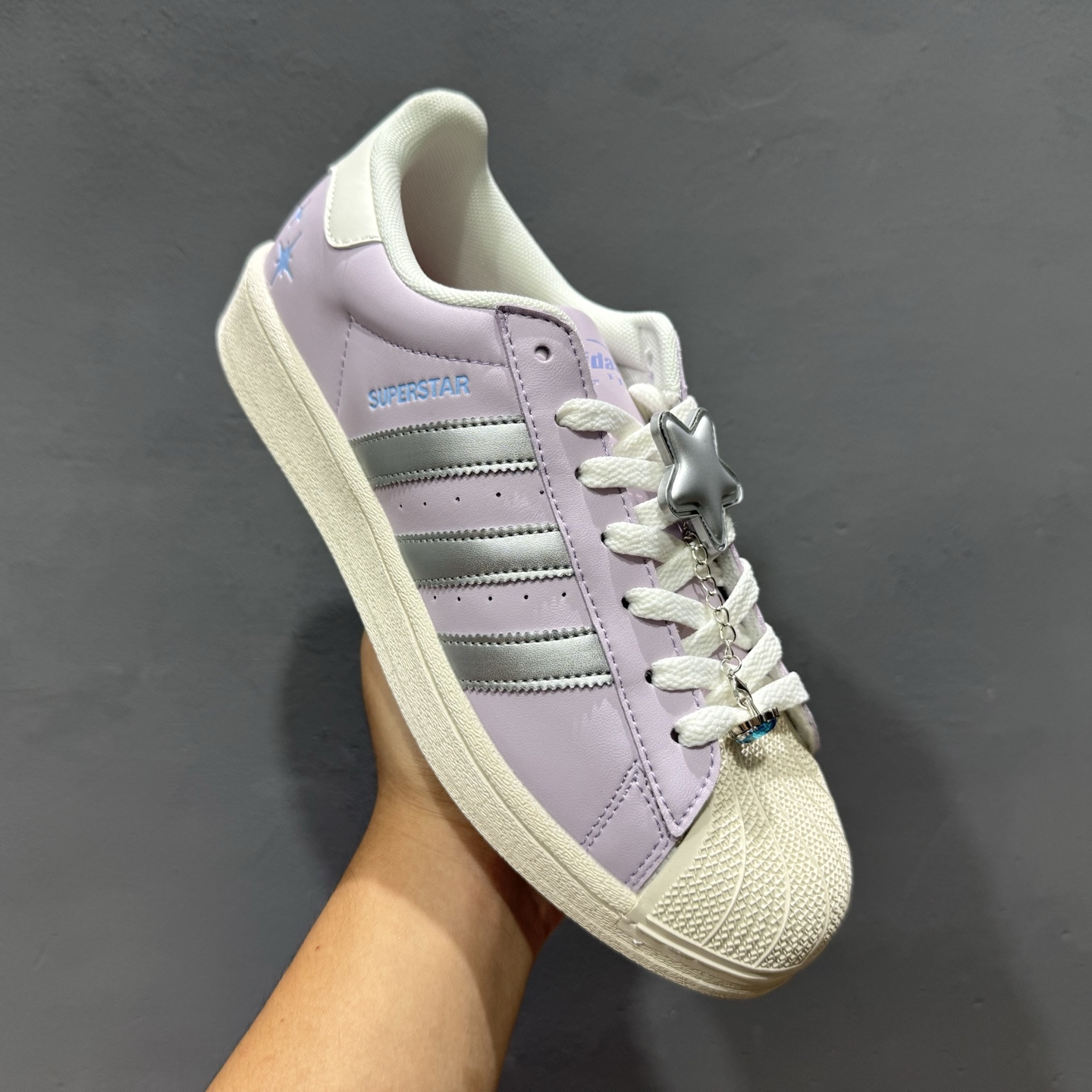 140 Adidas Originals Superstar 全新配色 贝壳头休闲板鞋 JQ8776-Chinese UA Cheap High Quatity Brand Clothes Bags handbags Sneakers wholesale wholesaler seller from China Factory suppliers Fashion Clothing Shoes best Quality Beautiful Price 140 Adidas Originals Superstar 全新配色 贝壳头休闲板鞋 JQ8776