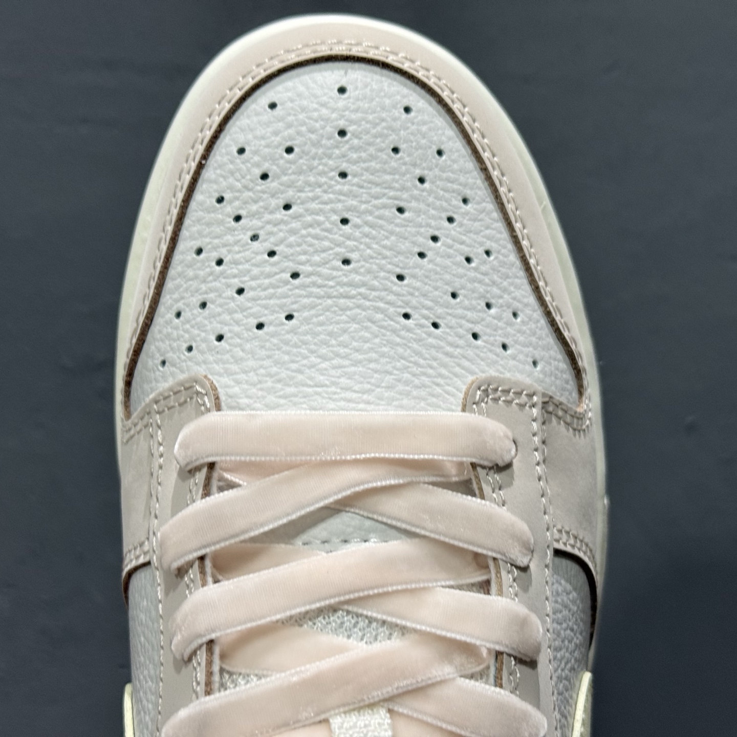 180 Nike Dunk Low 柔粉 FB7910-601