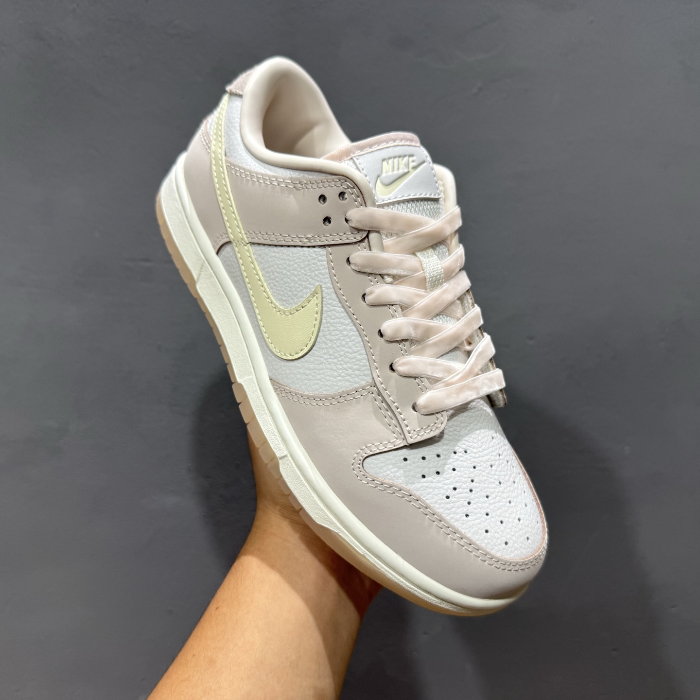180 Nike Dunk Low 柔粉 FB7910-601