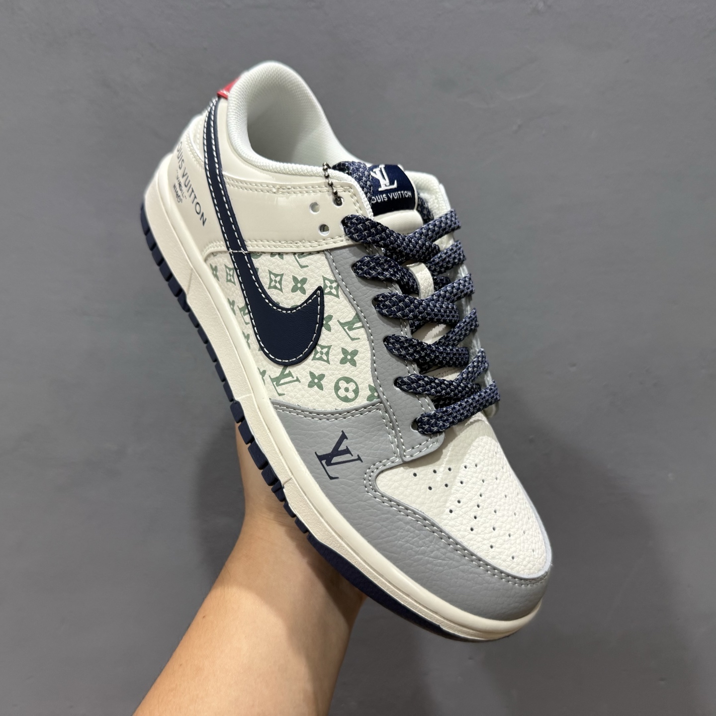 280 Nike SB Dunk Low LV联名深蓝底印花 周年高端定制 低帮休闲板鞋 XX3168-161-Chinese UA Cheap High Quatity Brand Clothes Bags handbags Sneakers wholesale wholesaler seller from China Factory suppliers Fashion Clothing Shoes best Quality Beautiful Price 280 Nike SB Dunk Low LV联名深蓝底印花 周年高端定制 低帮休闲板鞋 XX3168-161