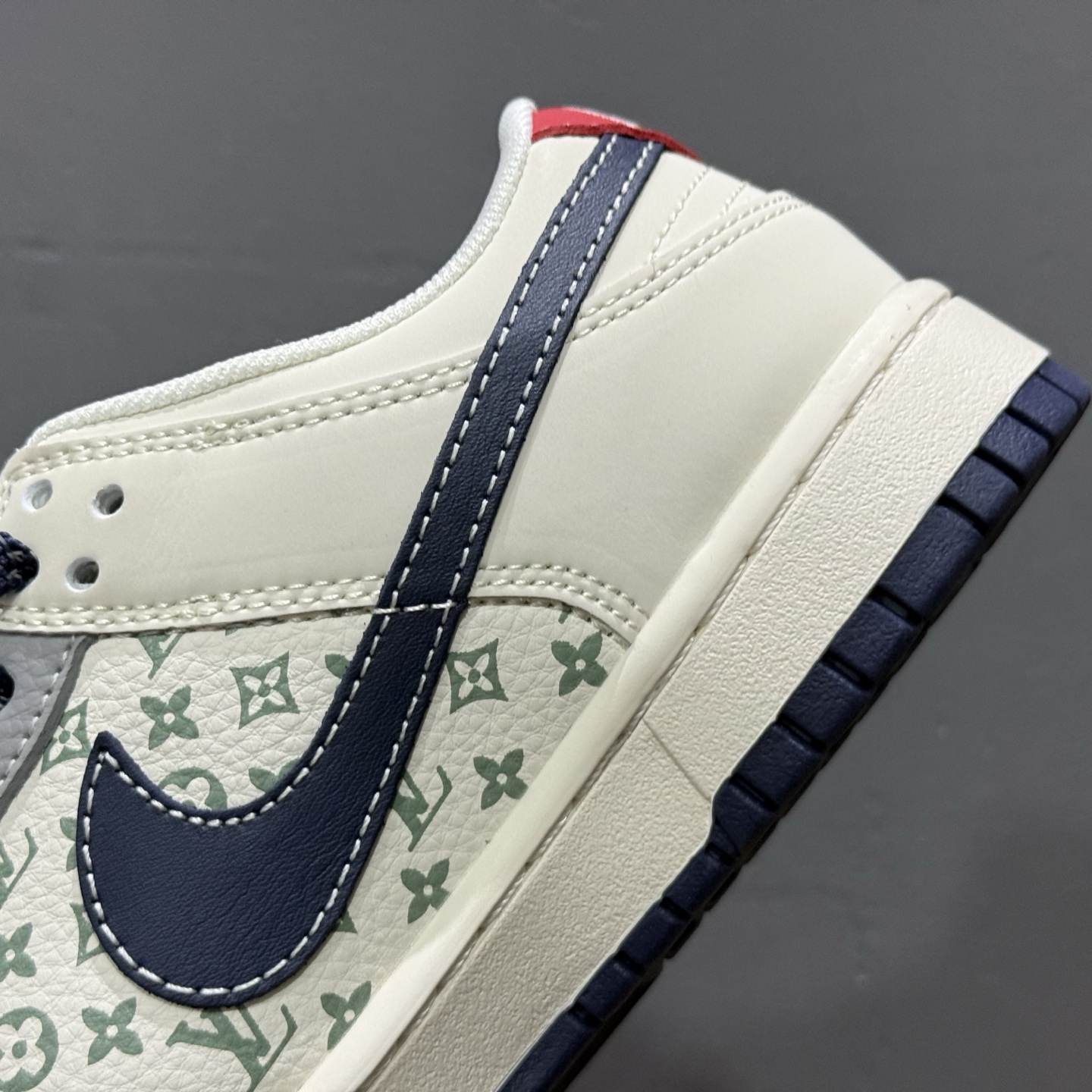 280 Nike SB Dunk Low LV联名深蓝底印花 周年高端定制 低帮休闲板鞋 XX3168-161-Chinese UA Cheap High Quatity Brand Clothes Bags handbags Sneakers wholesale wholesaler seller from China Factory suppliers Fashion Clothing Shoes best Quality Beautiful Price 280 Nike SB Dunk Low LV联名深蓝底印花 周年高端定制 低帮休闲板鞋 XX3168-161