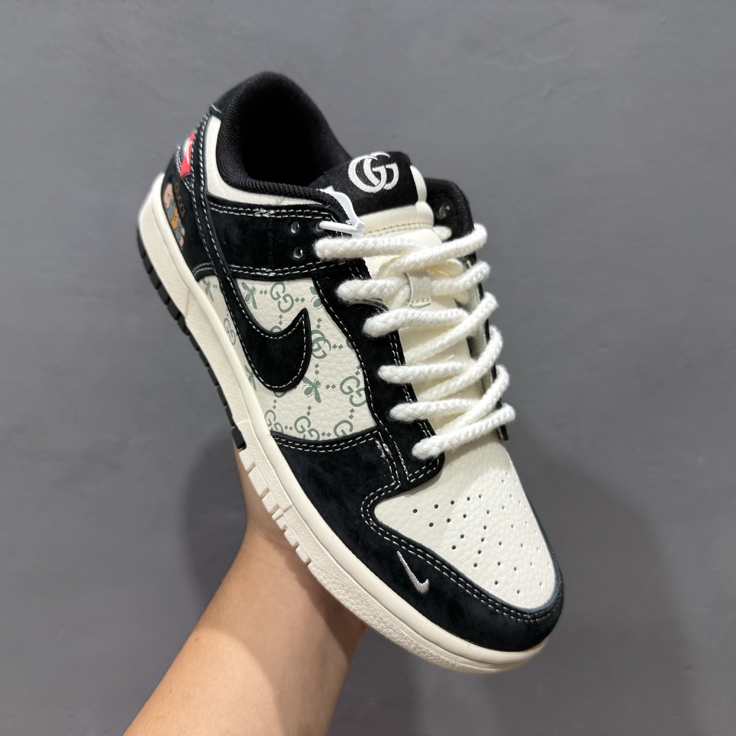 200 Nike SB Dunk Low x Stussy 米黑小钩橙布标 MM1089-022