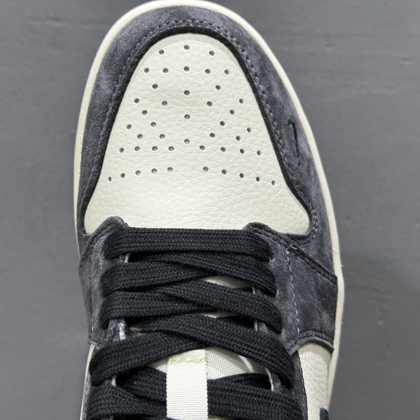 200 Air Jordan 1 Retro Low x Stussy 斯图西米红翻毛 SJ9950-023
