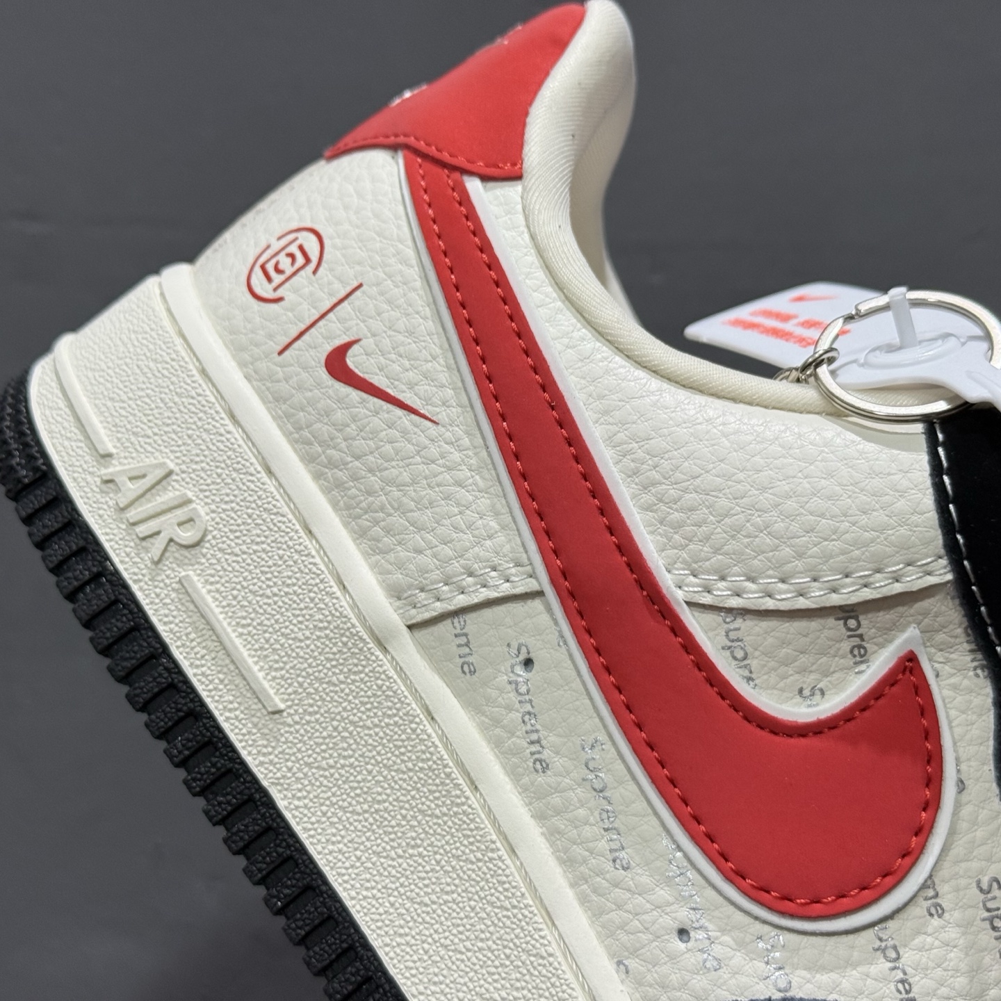 ¥260 Nike Air Force 1'07 Low 黑红勾 空军一号低帮休闲板鞋 KB1688-001-Chinese UA Cheap High Quatity Brand Clothes Bags handbags Sneakers wholesale wholesaler seller from China Factory suppliers Fashion Clothing Shoes best Quality Beautiful Price ¥260 Nike Air Force 1'07 Low 黑红勾 空军一号低帮休闲板鞋 KB1688-001
