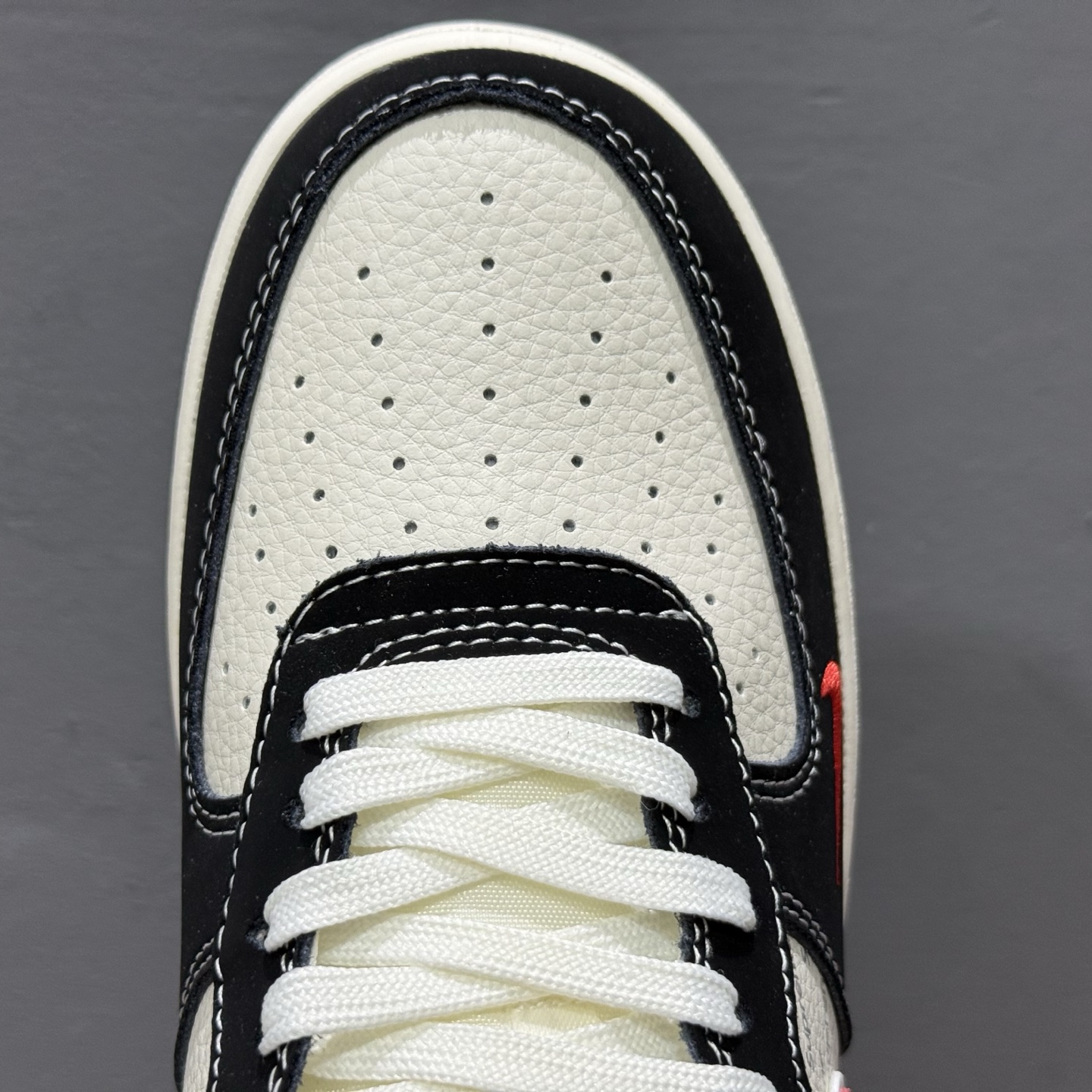 ¥260 Nike Air Force 1'07 Low 黑红勾 空军一号低帮休闲板鞋 KB1688-001-Chinese UA Cheap High Quatity Brand Clothes Bags handbags Sneakers wholesale wholesaler seller from China Factory suppliers Fashion Clothing Shoes best Quality Beautiful Price ¥260 Nike Air Force 1'07 Low 黑红勾 空军一号低帮休闲板鞋 KB1688-001