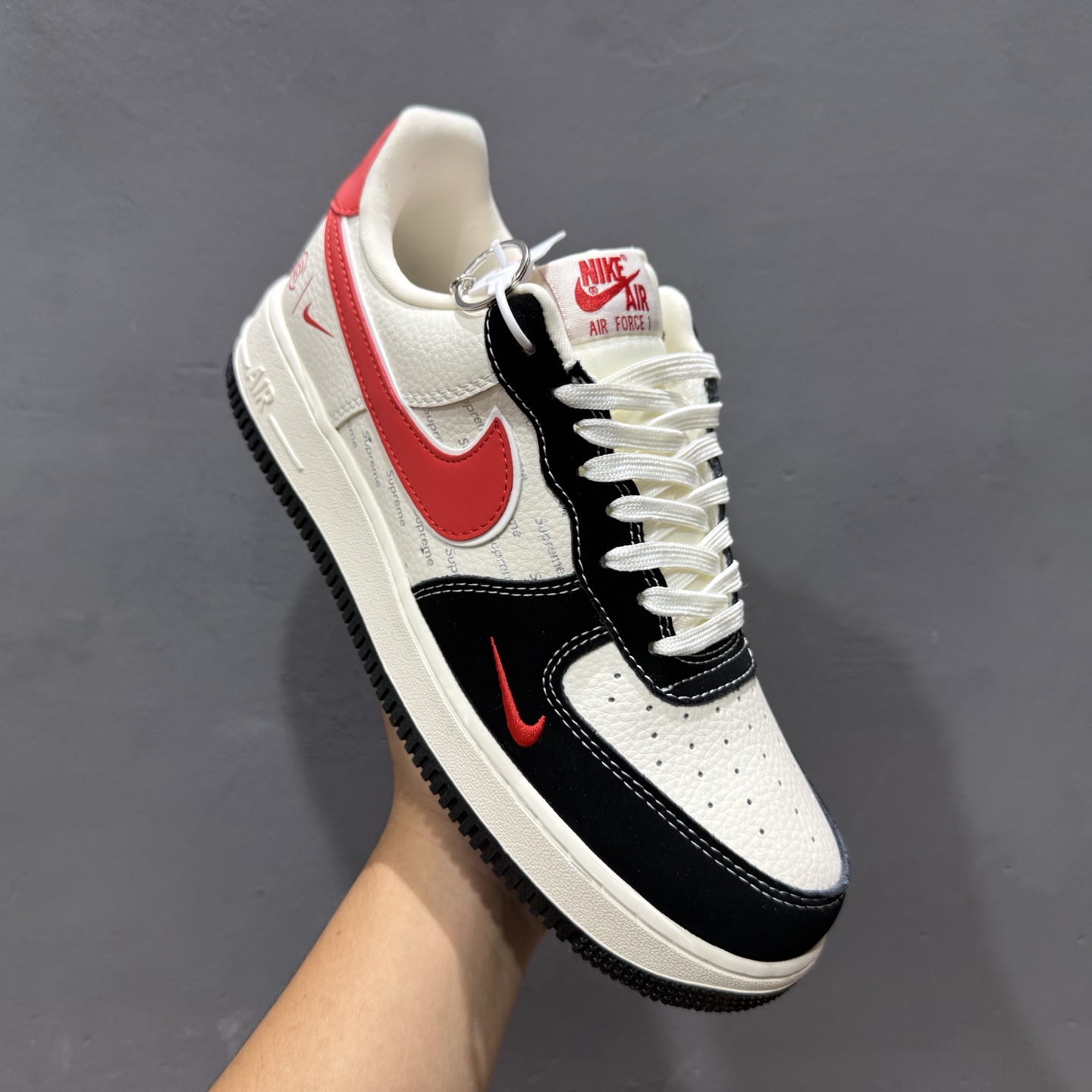 ¥260 Nike Air Force 1'07 Low 黑红勾 空军一号低帮休闲板鞋 KB1688-001-Chinese UA Cheap High Quatity Brand Clothes Bags handbags Sneakers wholesale wholesaler seller from China Factory suppliers Fashion Clothing Shoes best Quality Beautiful Price ¥260 Nike Air Force 1'07 Low 黑红勾 空军一号低帮休闲板鞋 KB1688-001