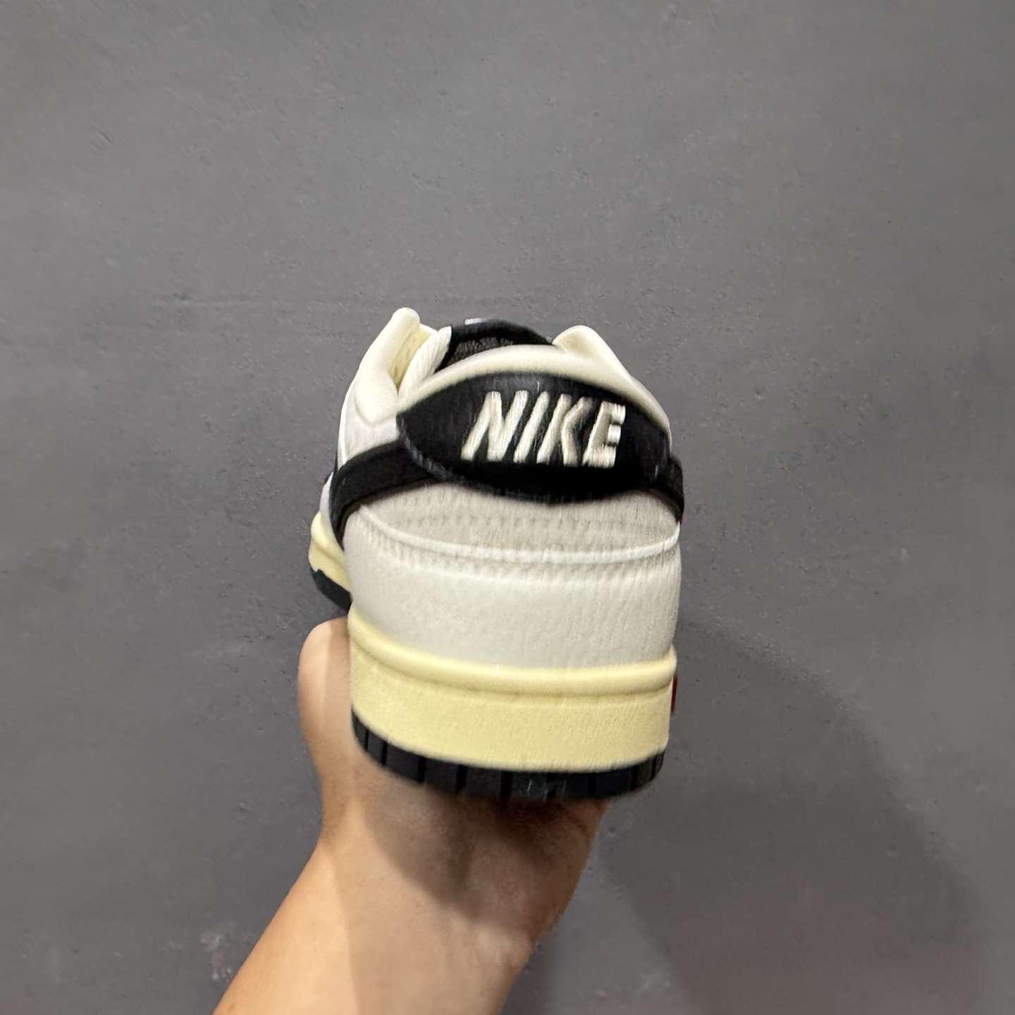 280 Nike SB Dunk Low x Supreme 白灰三小勾 SC9207-409