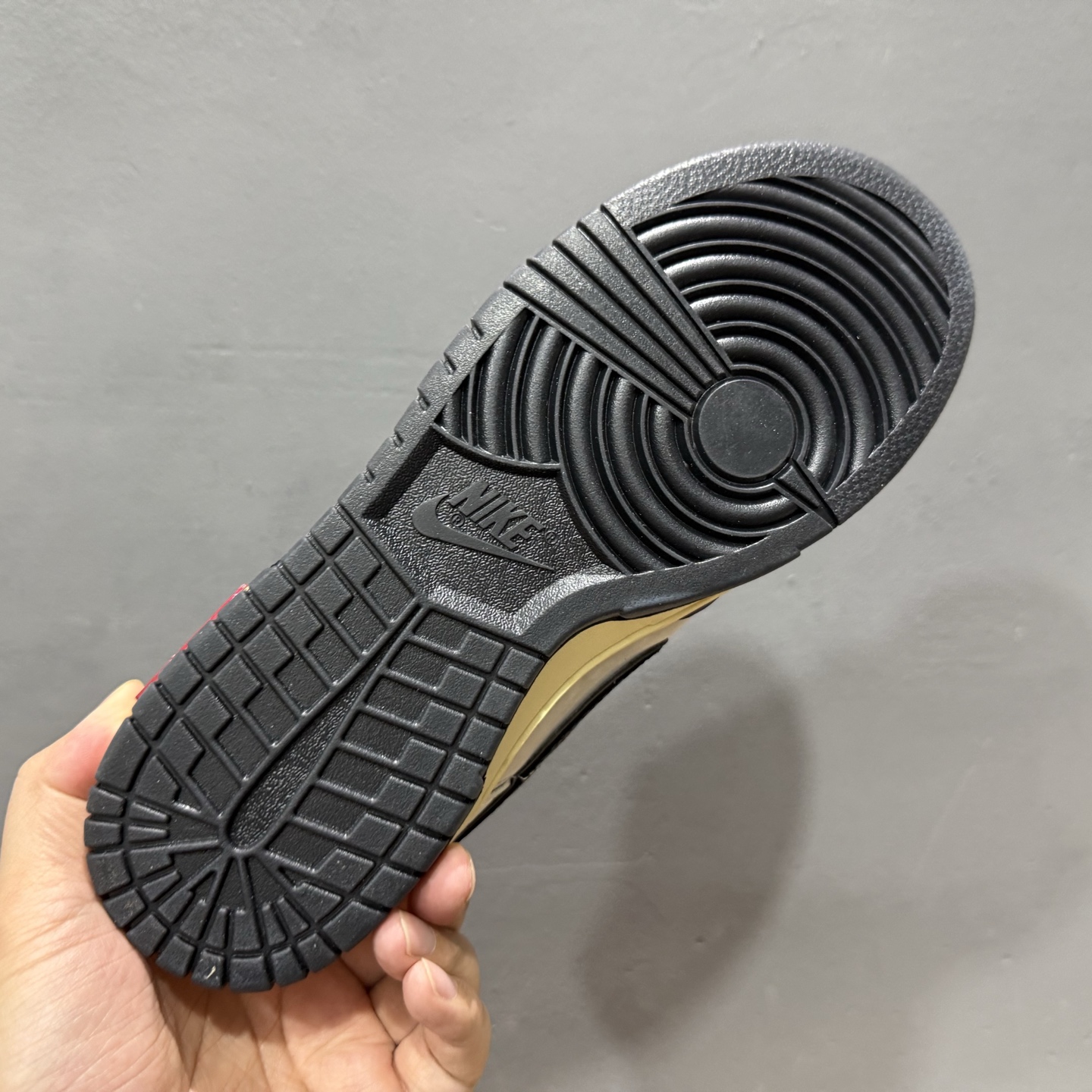 280 Nike SB Dunk Low x Supreme 白灰三小勾 SC9207-409