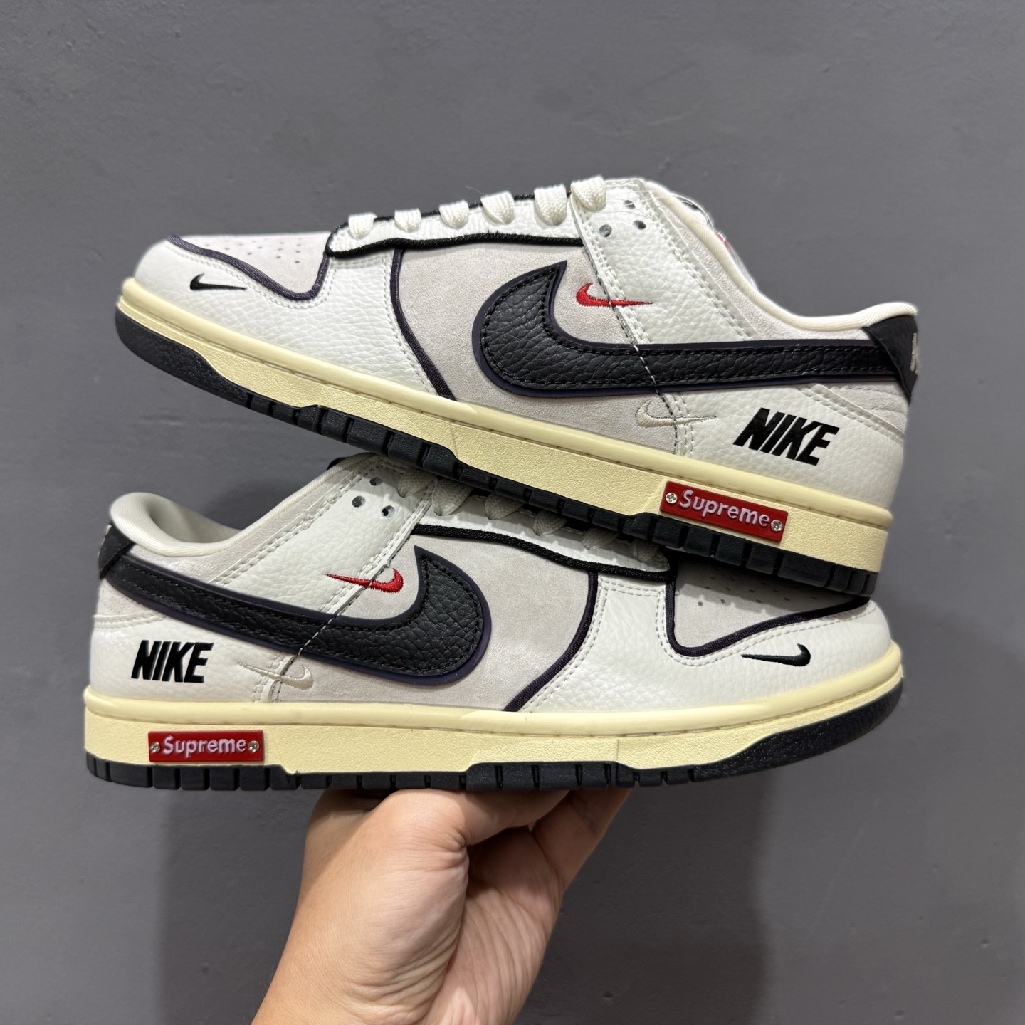 280 Nike SB Dunk Low x Supreme 白灰三小勾 SC9207-409