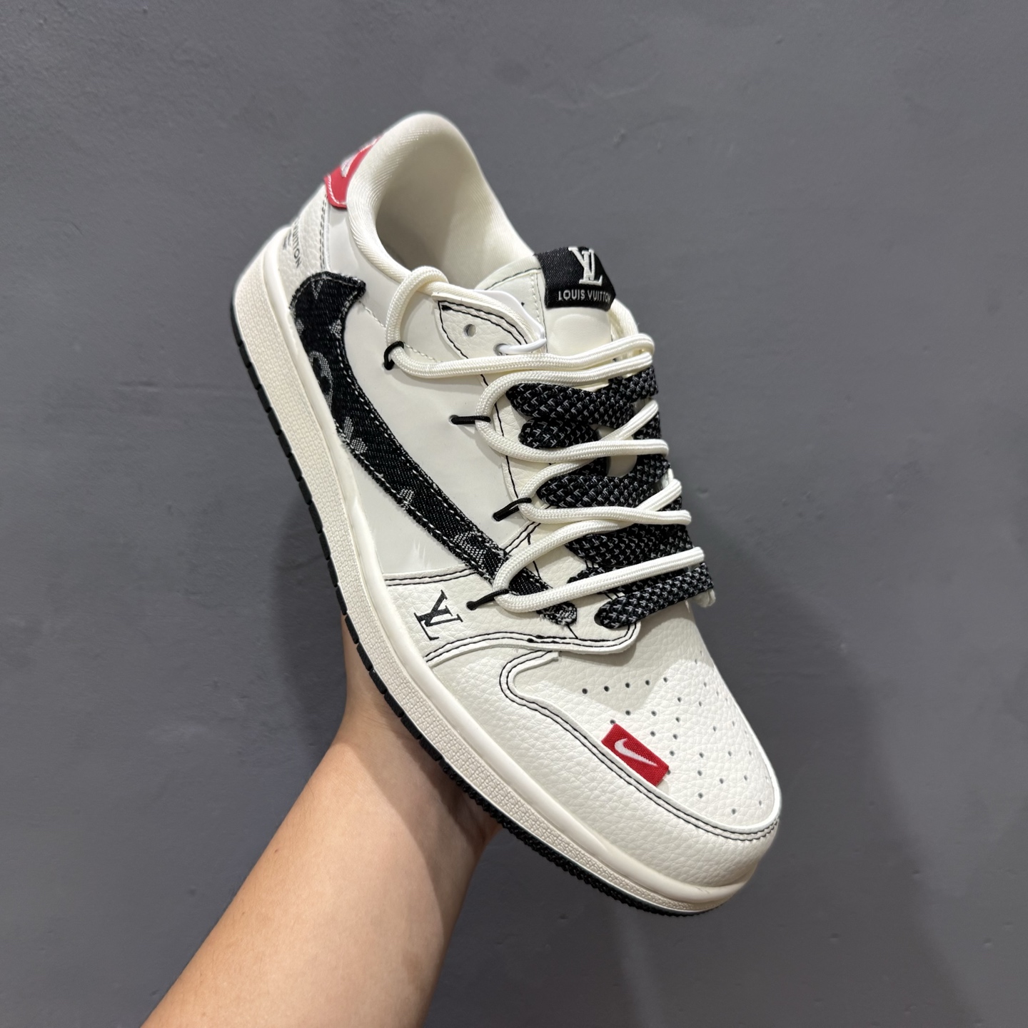 300 Louis Vuitton x Air Jordan 1 Low 红尾抽绳 DM6868-108-Chinese UA Cheap High Quatity Brand Clothes Bags handbags Sneakers wholesale wholesaler seller from China Factory suppliers Fashion Clothing Shoes best Quality Beautiful Price 300 Louis Vuitton x Air Jordan 1 Low 红尾抽绳 DM6868-108