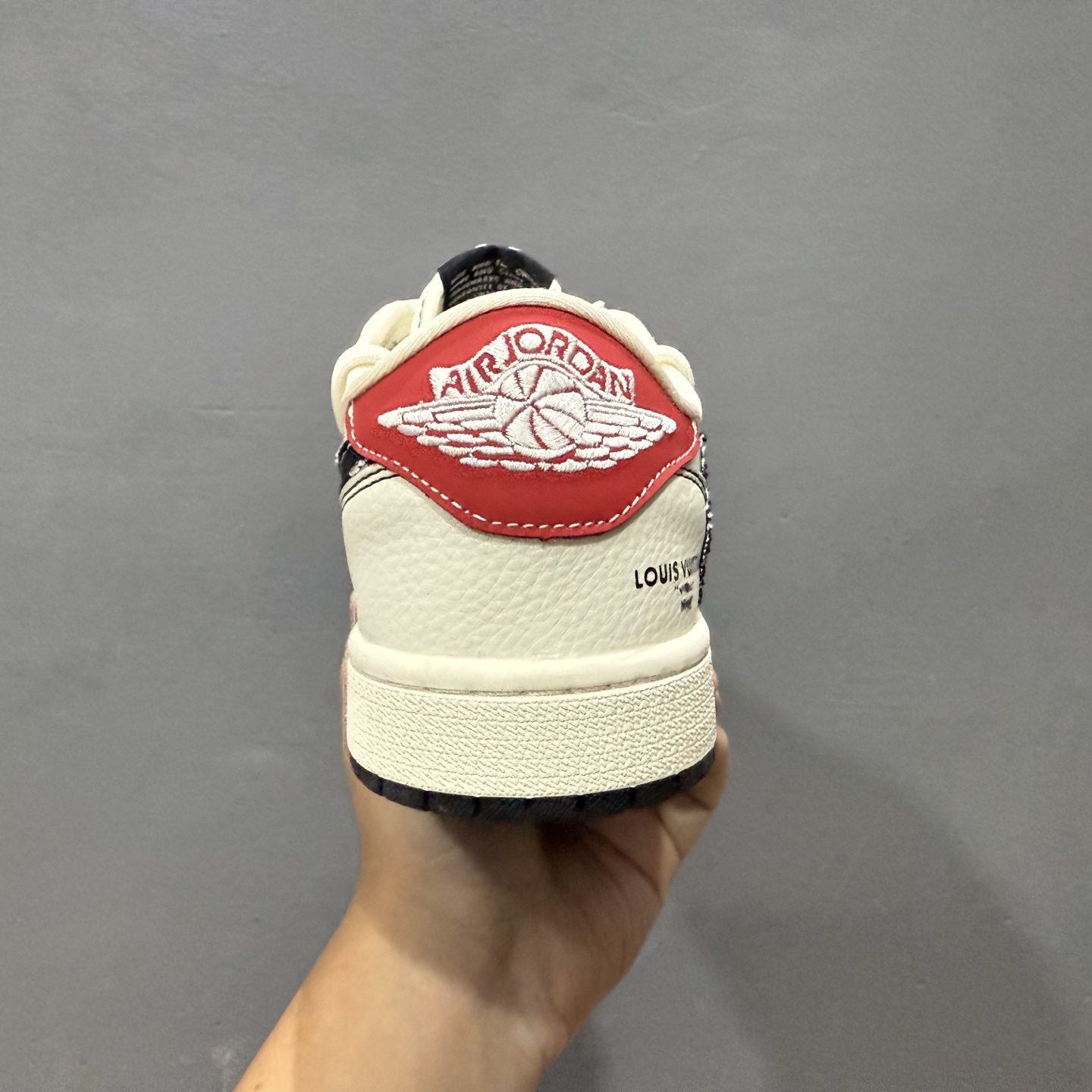 300 Louis Vuitton x Air Jordan 1 Low 红尾抽绳 DM6868-108-Chinese UA Cheap High Quatity Brand Clothes Bags handbags Sneakers wholesale wholesaler seller from China Factory suppliers Fashion Clothing Shoes best Quality Beautiful Price 300 Louis Vuitton x Air Jordan 1 Low 红尾抽绳 DM6868-108