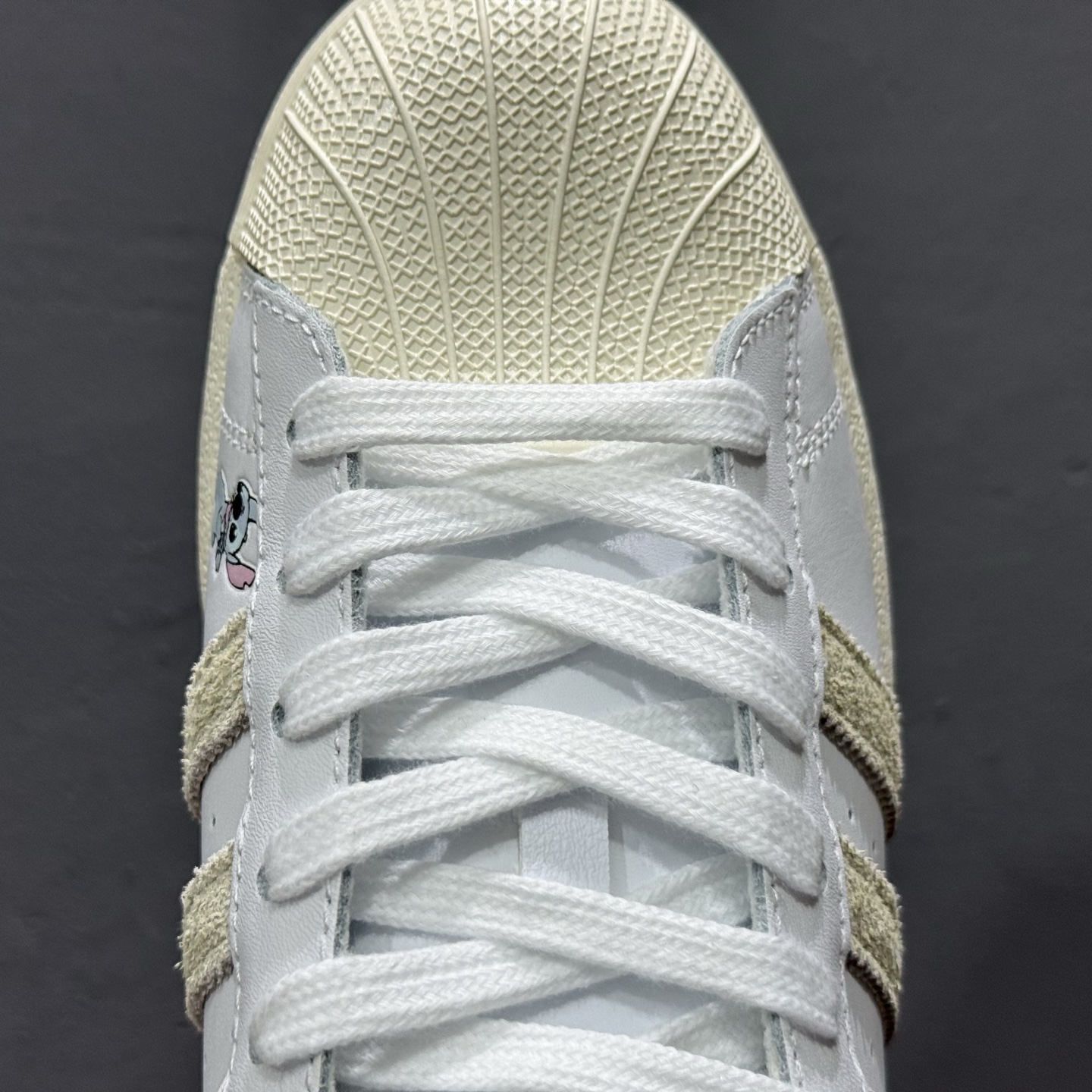 140 阿迪达斯Adidas三叶草 Originals Superstar贝壳头’DIY’系列低帮经典百搭休闲运动板鞋 HQ6365-Chinese UA Cheap High Quatity Brand Clothes Bags handbags Sneakers wholesale wholesaler seller from China Factory suppliers Fashion Clothing Shoes best Quality Beautiful Price 140 阿迪达斯Adidas三叶草 Originals Superstar贝壳头’DIY’系列低帮经典百搭休闲运动板鞋 HQ6365