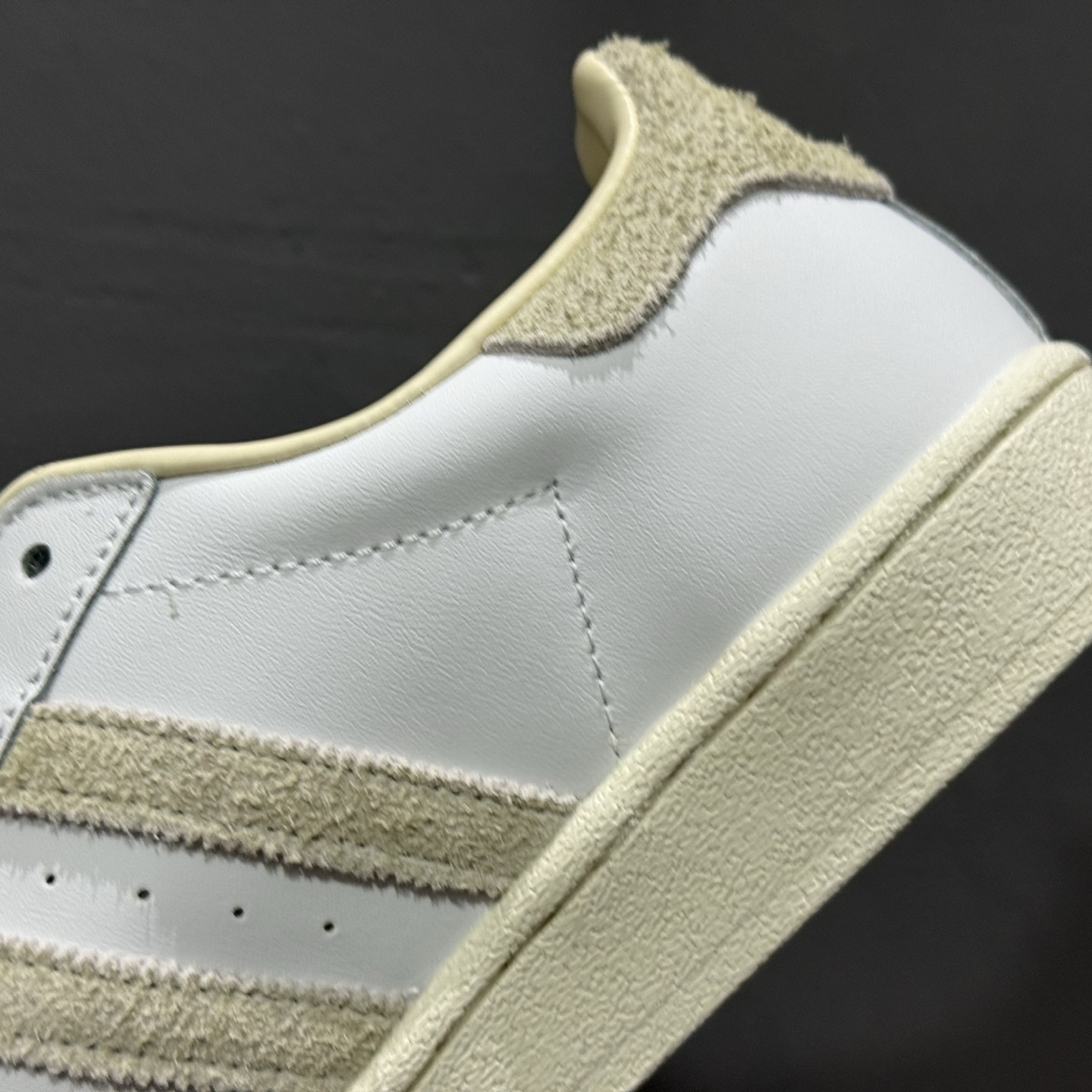 140 阿迪达斯Adidas三叶草 Originals Superstar贝壳头’DIY’系列低帮经典百搭休闲运动板鞋 HQ6365-Chinese UA Cheap High Quatity Brand Clothes Bags handbags Sneakers wholesale wholesaler seller from China Factory suppliers Fashion Clothing Shoes best Quality Beautiful Price 140 阿迪达斯Adidas三叶草 Originals Superstar贝壳头’DIY’系列低帮经典百搭休闲运动板鞋 HQ6365