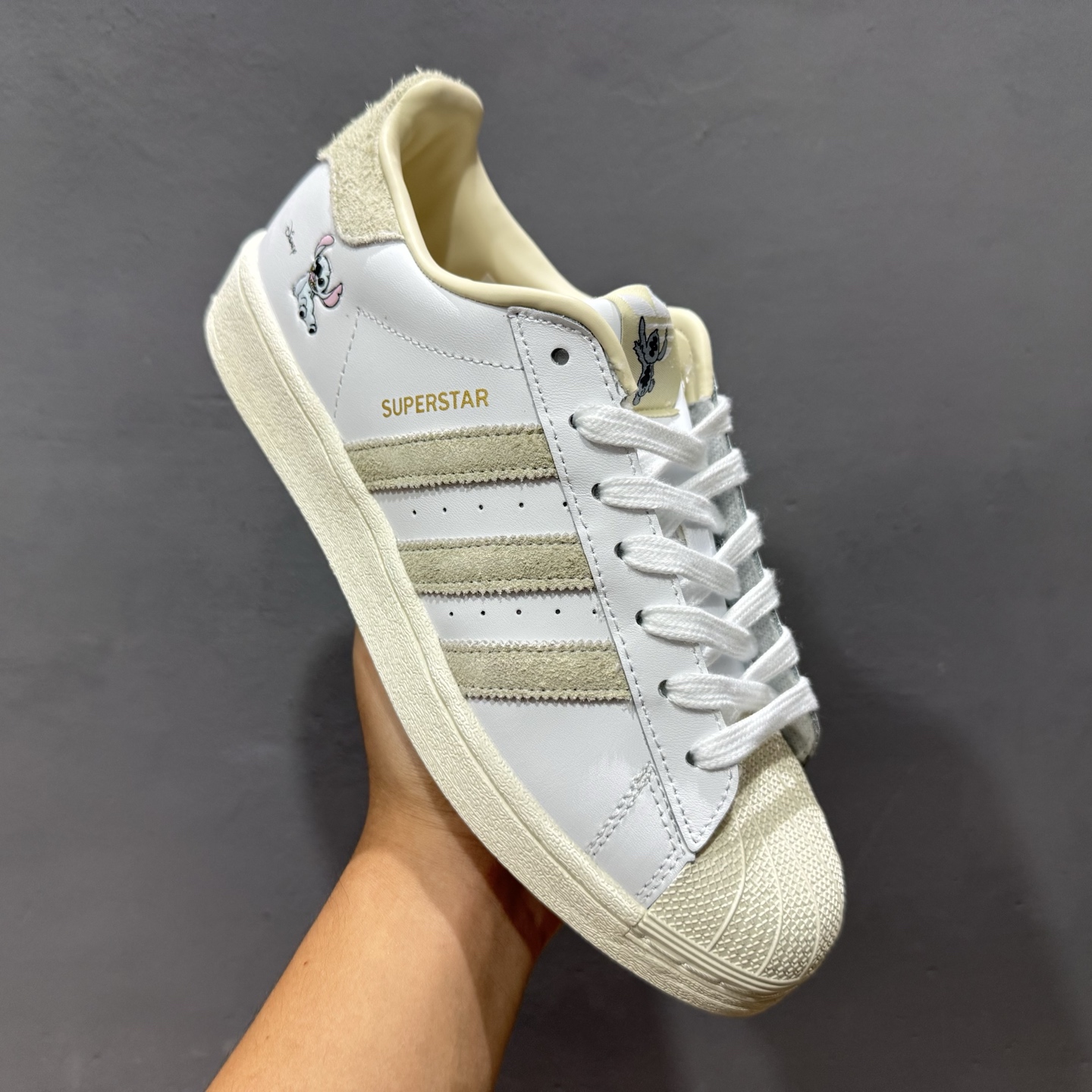 140 阿迪达斯Adidas三叶草 Originals Superstar贝壳头’DIY’系列低帮经典百搭休闲运动板鞋 HQ6365-Chinese UA Cheap High Quatity Brand Clothes Bags handbags Sneakers wholesale wholesaler seller from China Factory suppliers Fashion Clothing Shoes best Quality Beautiful Price 140 阿迪达斯Adidas三叶草 Originals Superstar贝壳头’DIY’系列低帮经典百搭休闲运动板鞋 HQ6365