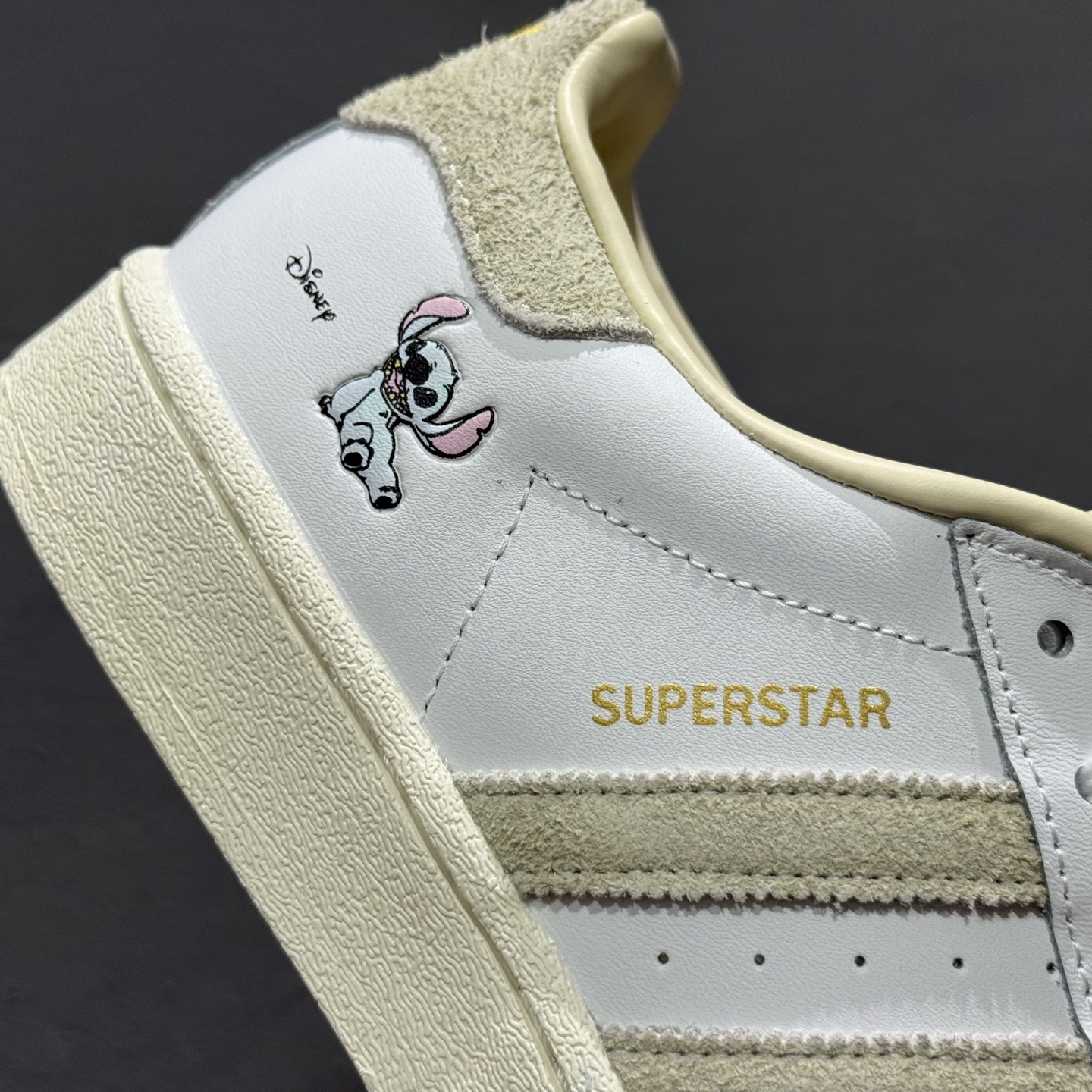 140 阿迪达斯Adidas三叶草 Originals Superstar贝壳头’DIY’系列低帮经典百搭休闲运动板鞋 HQ6365-Chinese UA Cheap High Quatity Brand Clothes Bags handbags Sneakers wholesale wholesaler seller from China Factory suppliers Fashion Clothing Shoes best Quality Beautiful Price 140 阿迪达斯Adidas三叶草 Originals Superstar贝壳头’DIY’系列低帮经典百搭休闲运动板鞋 HQ6365