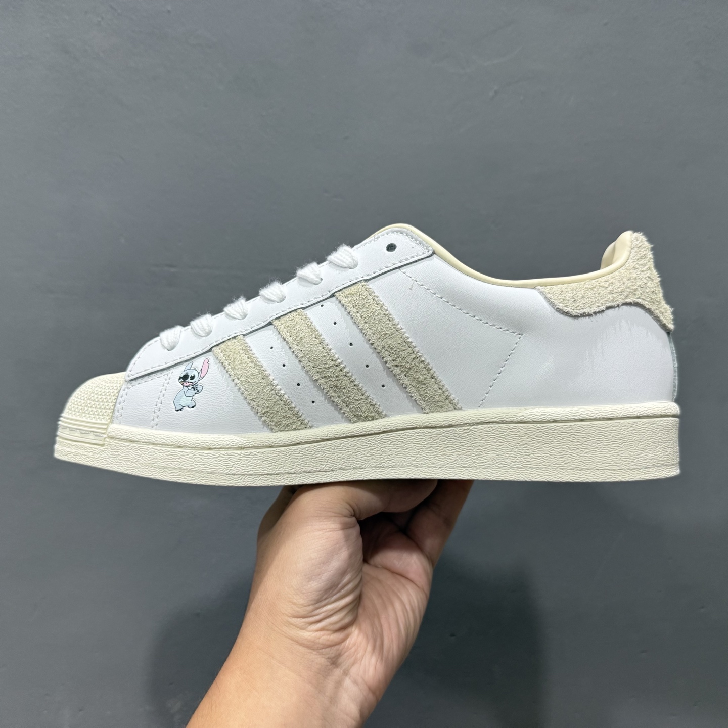 140 阿迪达斯Adidas三叶草 Originals Superstar贝壳头’DIY’系列低帮经典百搭休闲运动板鞋 HQ6365-Chinese UA Cheap High Quatity Brand Clothes Bags handbags Sneakers wholesale wholesaler seller from China Factory suppliers Fashion Clothing Shoes best Quality Beautiful Price 140 阿迪达斯Adidas三叶草 Originals Superstar贝壳头’DIY’系列低帮经典百搭休闲运动板鞋 HQ6365