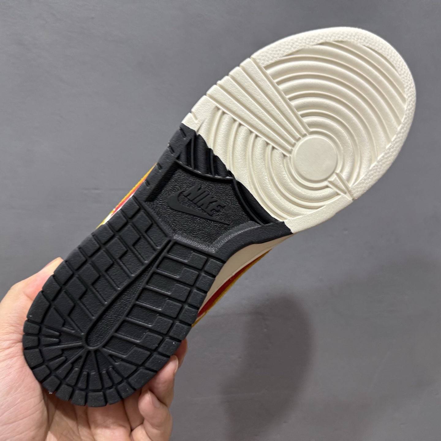 200 独家实拍Nike SB Dunk Low 蛇年限定 白红金三小钩满天星纯 SJ2558-016