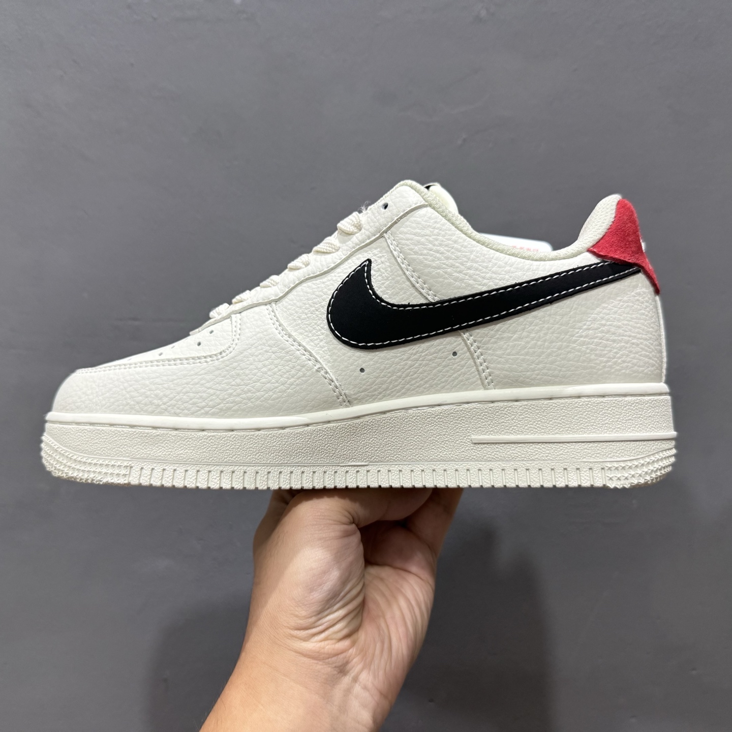 260 Nike Air Force 1'07 發 联名 米白黑 CS5288-025-Chinese UA Cheap High Quatity Brand Clothes Bags handbags Sneakers wholesale wholesaler seller from China Factory suppliers Fashion Clothing Shoes best Quality Beautiful Price 260 Nike Air Force 1'07 發 联名 米白黑 CS5288-025