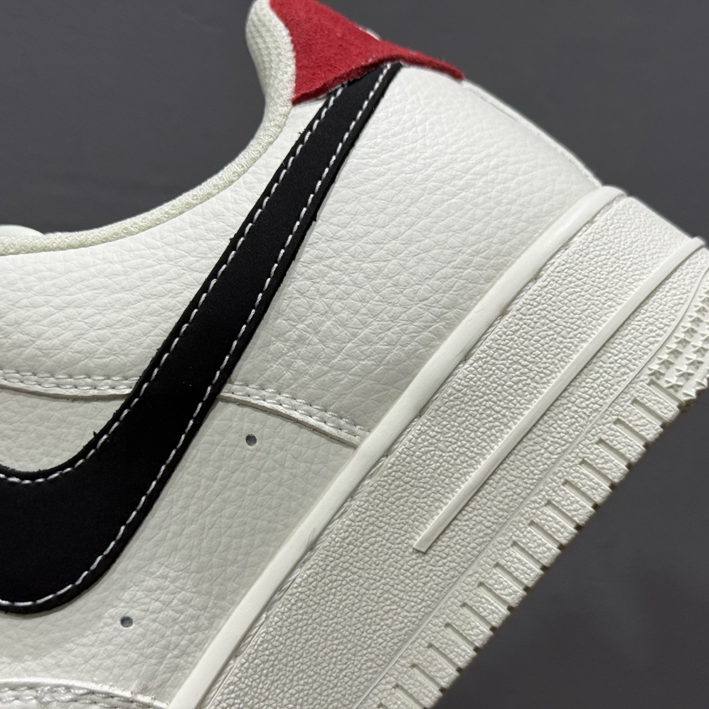 260 Nike Air Force 1'07 發 联名 米白黑 CS5288-025-Chinese UA Cheap High Quatity Brand Clothes Bags handbags Sneakers wholesale wholesaler seller from China Factory suppliers Fashion Clothing Shoes best Quality Beautiful Price 260 Nike Air Force 1'07 發 联名 米白黑 CS5288-025