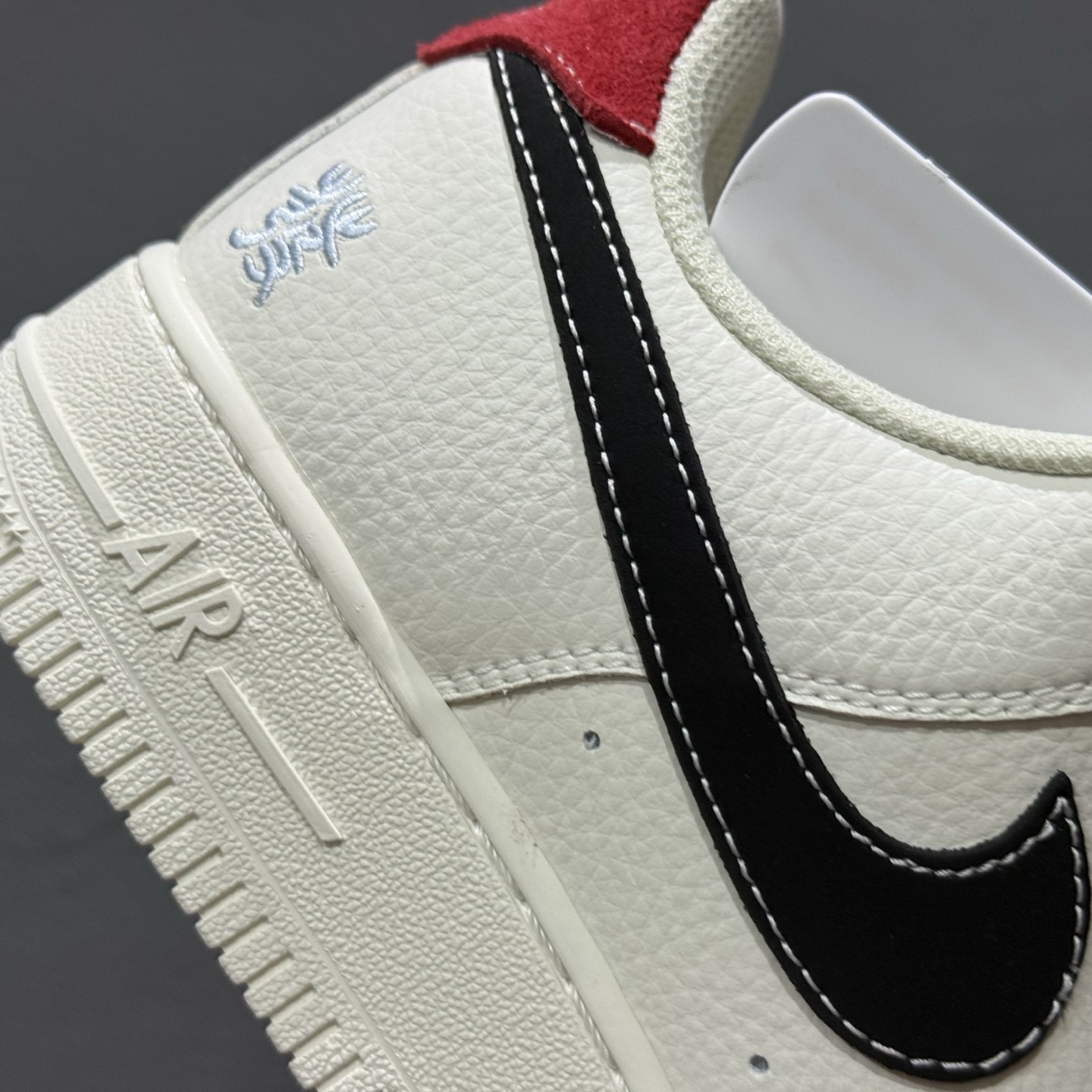 260 Nike Air Force 1'07 發 联名 米白黑 CS5288-025-Chinese UA Cheap High Quatity Brand Clothes Bags handbags Sneakers wholesale wholesaler seller from China Factory suppliers Fashion Clothing Shoes best Quality Beautiful Price 260 Nike Air Force 1'07 發 联名 米白黑 CS5288-025