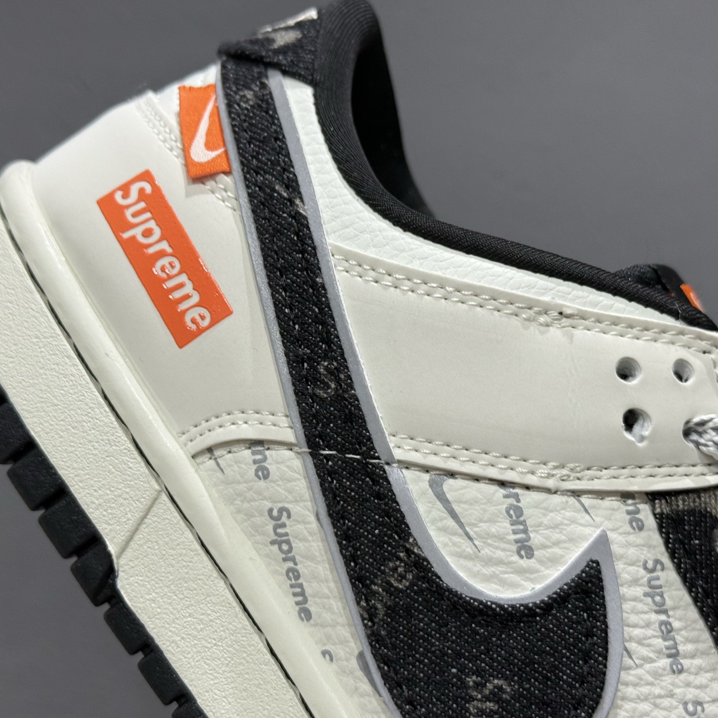 280 SC版Nike SB Dunk Low Sup联名 黑牛仔 低帮休闲板鞋 SC9207-414-Chinese UA Cheap High Quatity Brand Clothes Bags handbags Sneakers wholesale wholesaler seller from China Factory suppliers Fashion Clothing Shoes best Quality Beautiful Price 280 SC版Nike SB Dunk Low Sup联名 黑牛仔 低帮休闲板鞋 SC9207-414