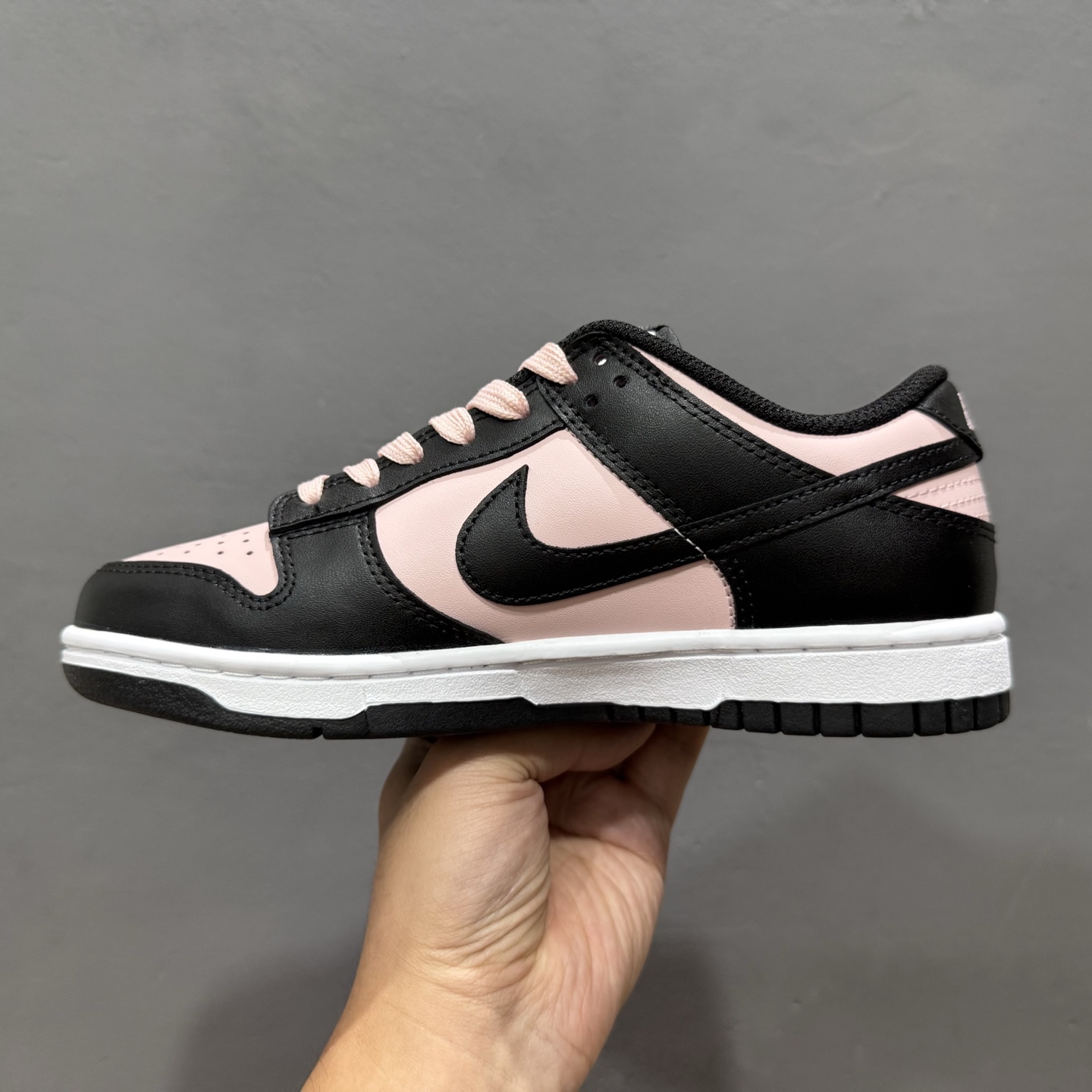 240 Nike Dunk Low 芝樱 粉若初绽芝樱 CW1590-100-Chinese UA Cheap High Quatity Brand Clothes Bags handbags Sneakers wholesale wholesaler seller from China Factory suppliers Fashion Clothing Shoes best Quality Beautiful Price 240 Nike Dunk Low 芝樱 粉若初绽芝樱 CW1590-100