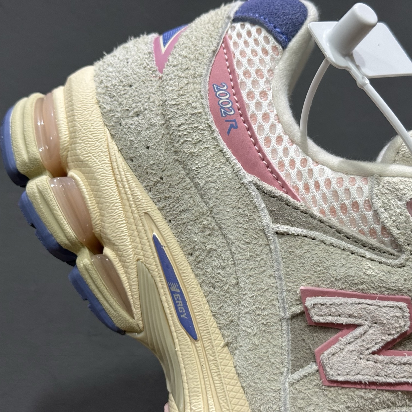 ￥230 New Balance 2002系列 复古休闲跑步鞋 M2002RHE