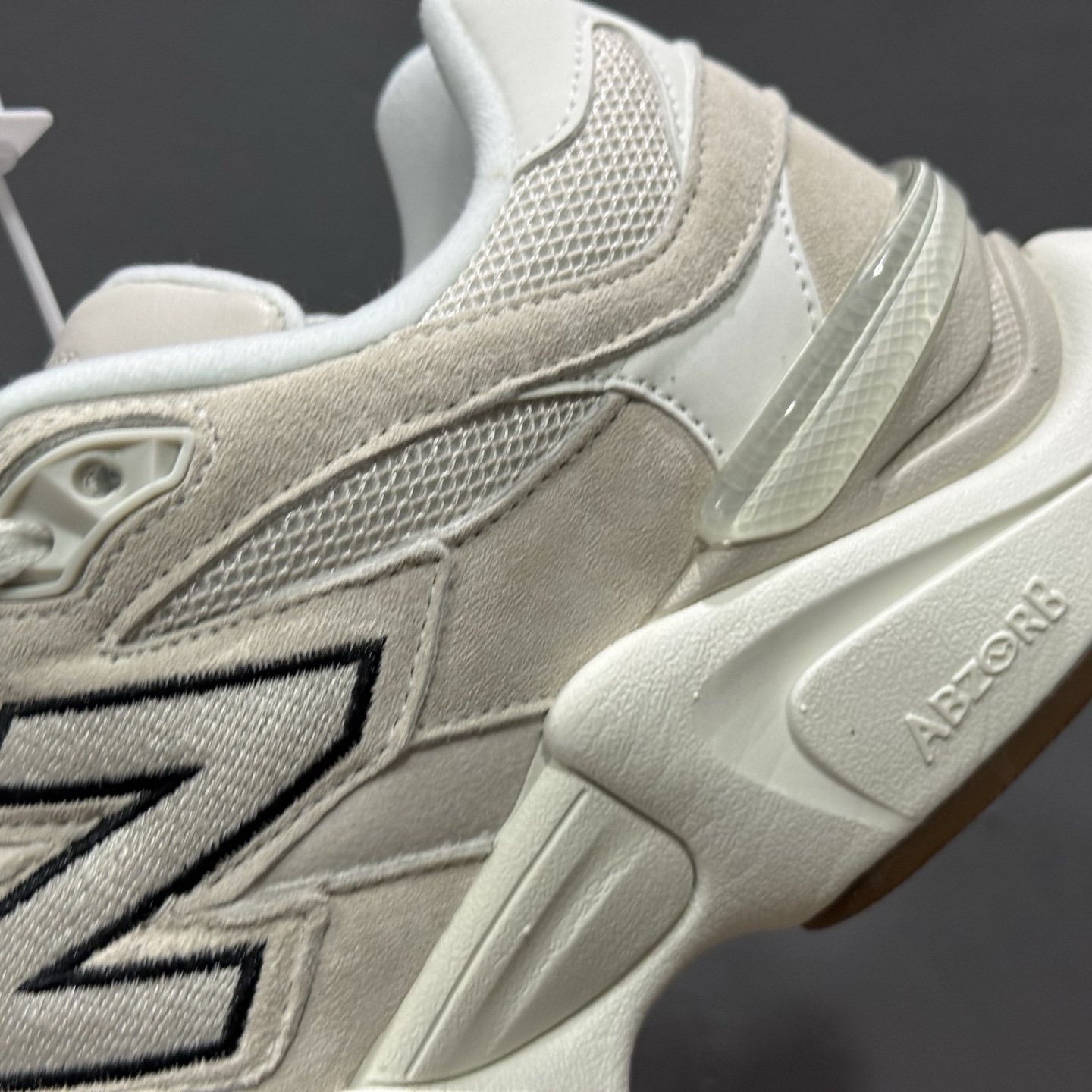 ￥240 纯原 New Balance NB9060 联名款 复古休闲运动慢跑鞋 U9060ASP
