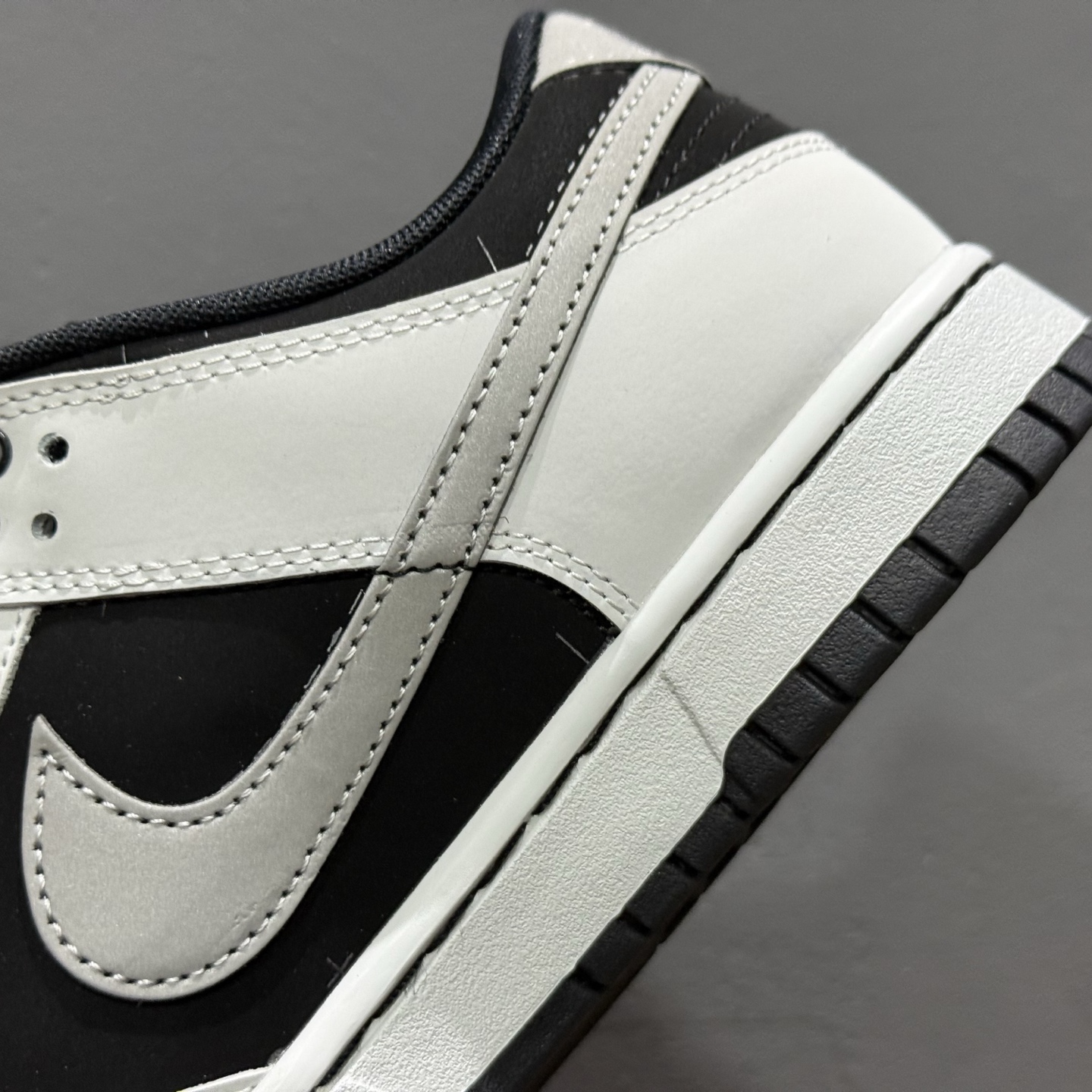 260 Nike SB Dunk Low 拓荒骑士 周年高端定制 低帮休闲板鞋 WB0414-002