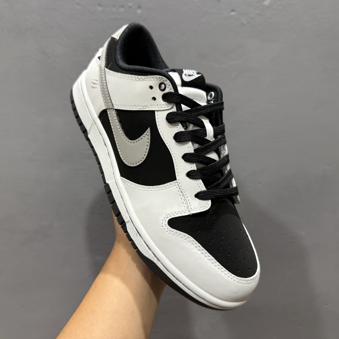 260 Nike SB Dunk Low 拓荒骑士 周年高端定制 低帮休闲板鞋 WB0414-002