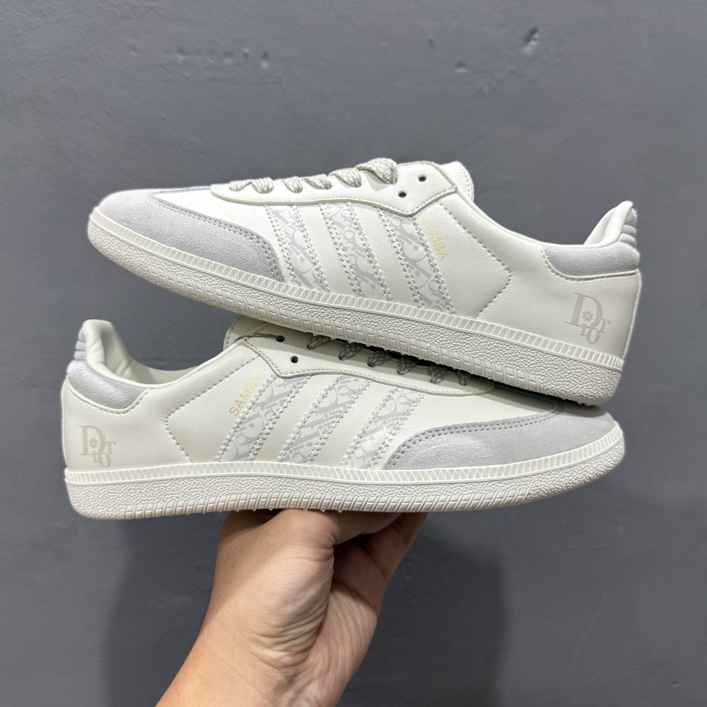 220 Adidas SAMBA OG 德训鞋 高端定制桑巴系列 舒适百搭 低帮休闲板鞋 GJ75808-Chinese UA Cheap High Quatity Brand Clothes Bags handbags Sneakers wholesale wholesaler seller from China Factory suppliers Fashion Clothing Shoes best Quality Beautiful Price 220 Adidas SAMBA OG 德训鞋 高端定制桑巴系列 舒适百搭 低帮休闲板鞋 GJ75808