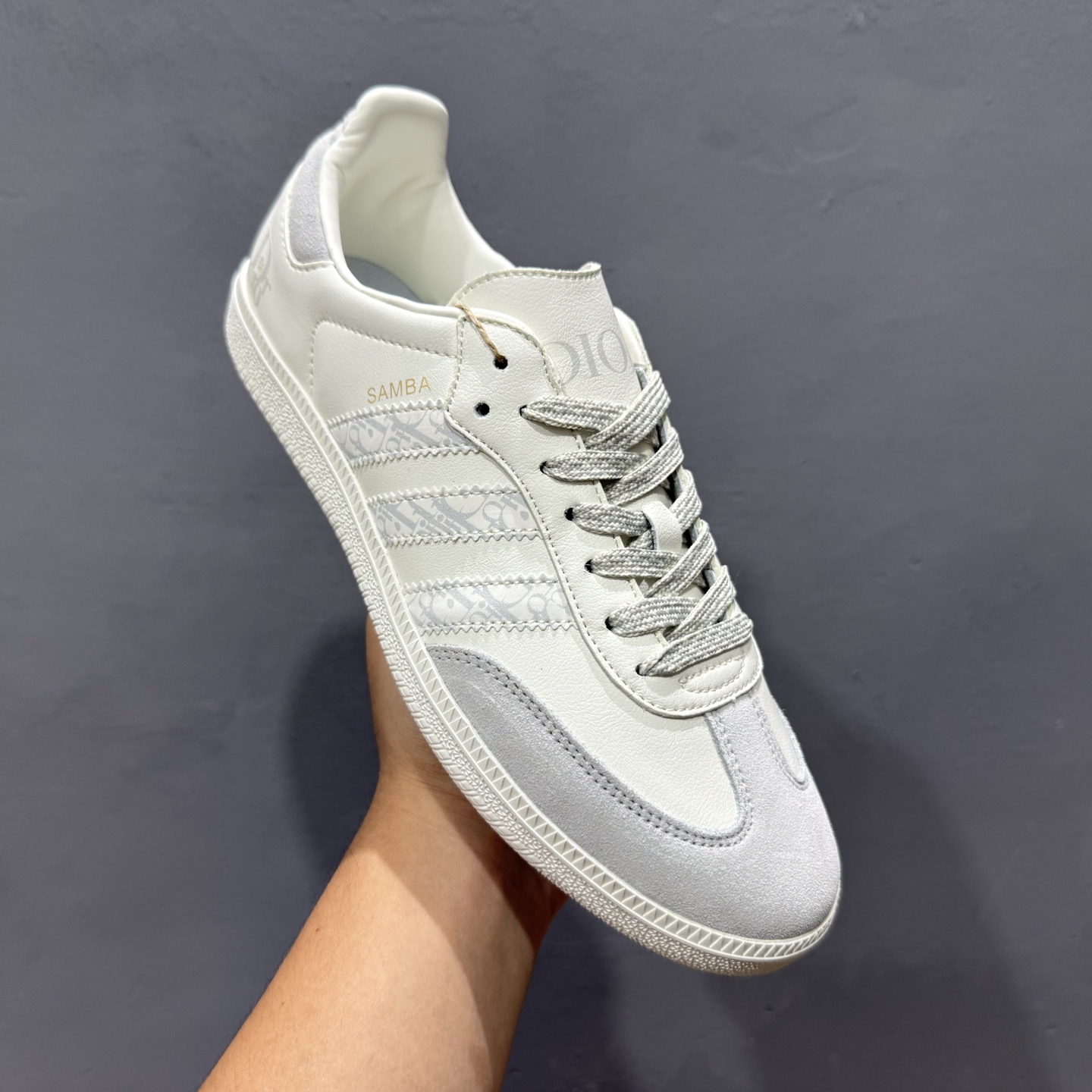 220 Adidas SAMBA OG 德训鞋 高端定制桑巴系列 舒适百搭 低帮休闲板鞋 GJ75808-Chinese UA Cheap High Quatity Brand Clothes Bags handbags Sneakers wholesale wholesaler seller from China Factory suppliers Fashion Clothing Shoes best Quality Beautiful Price 220 Adidas SAMBA OG 德训鞋 高端定制桑巴系列 舒适百搭 低帮休闲板鞋 GJ75808
