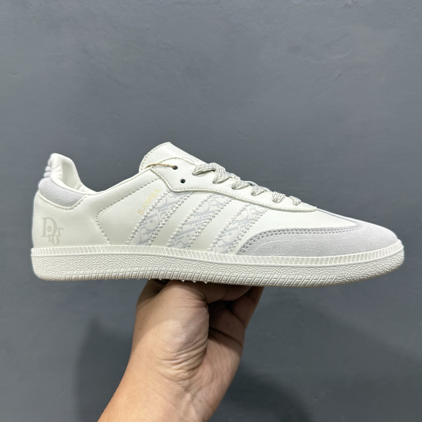 220 Adidas SAMBA OG 德训鞋 高端定制桑巴系列 舒适百搭 低帮休闲板鞋 GJ75808-Chinese UA Cheap High Quatity Brand Clothes Bags handbags Sneakers wholesale wholesaler seller from China Factory suppliers Fashion Clothing Shoes best Quality Beautiful Price 220 Adidas SAMBA OG 德训鞋 高端定制桑巴系列 舒适百搭 低帮休闲板鞋 GJ75808
