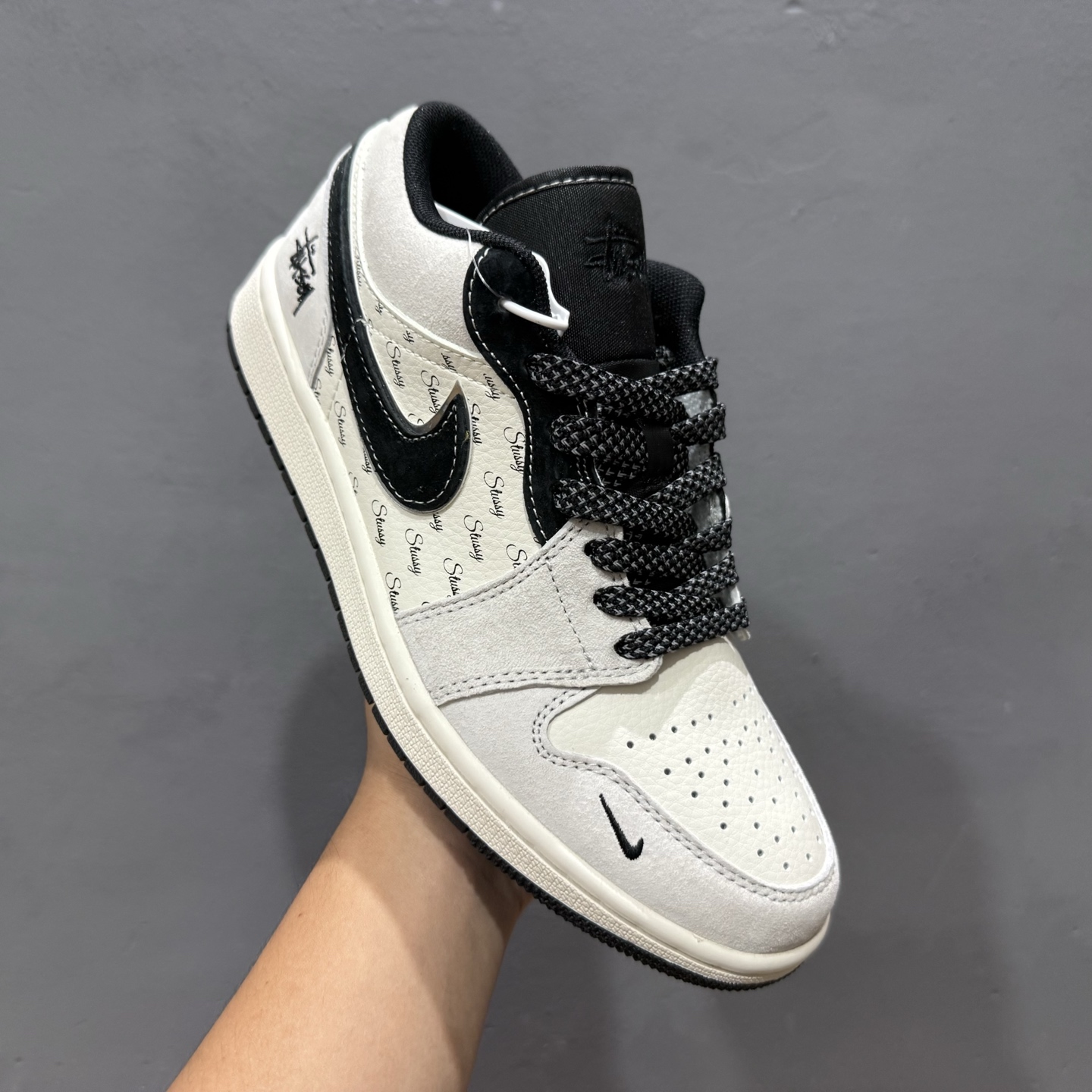 200 独家实拍Air Jordan 1 Low AJ1 乔1 斯图西联名-黑白双拼红标 高端定制 低帮复古篮球鞋 SJ9950-026