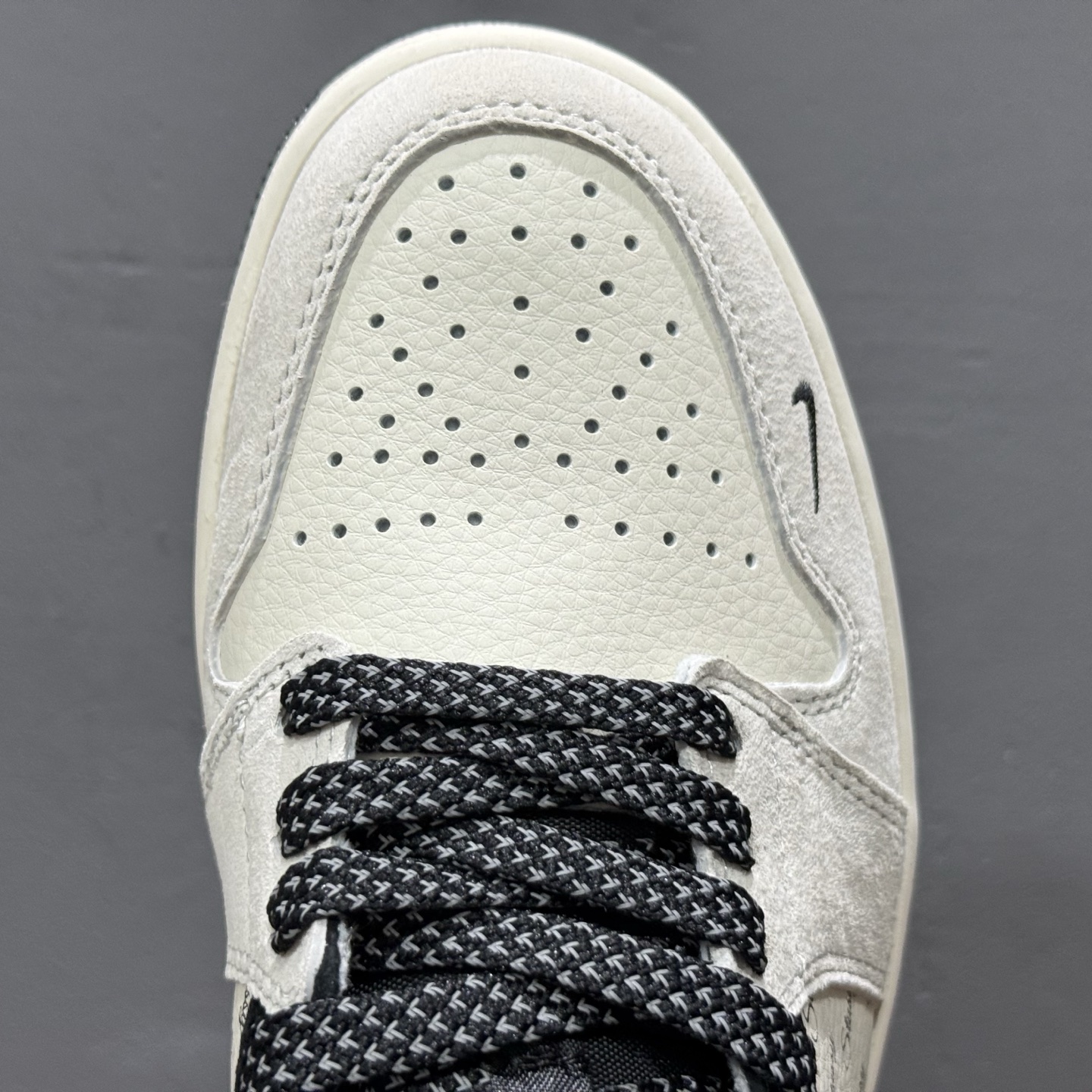 200 独家实拍Air Jordan 1 Low AJ1 乔1 斯图西联名-黑白双拼红标 高端定制 低帮复古篮球鞋 SJ9950-026