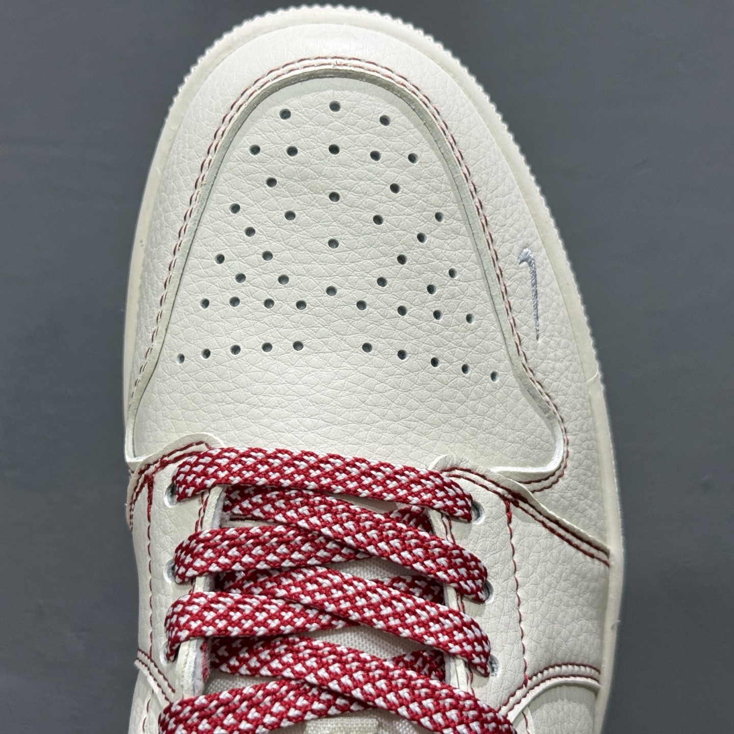 200 独家实拍Air Jordan 1 Low AJ1 乔1 斯图西联名-黑白双拼红标 高端定制 低帮复古篮球鞋 SJ9950-025-Chinese UA Cheap High Quatity Brand Clothes Bags handbags Sneakers wholesale wholesaler seller from China Factory suppliers Fashion Clothing Shoes best Quality Beautiful Price 200 独家实拍Air Jordan 1 Low AJ1 乔1 斯图西联名-黑白双拼红标 高端定制 低帮复古篮球鞋 SJ9950-025