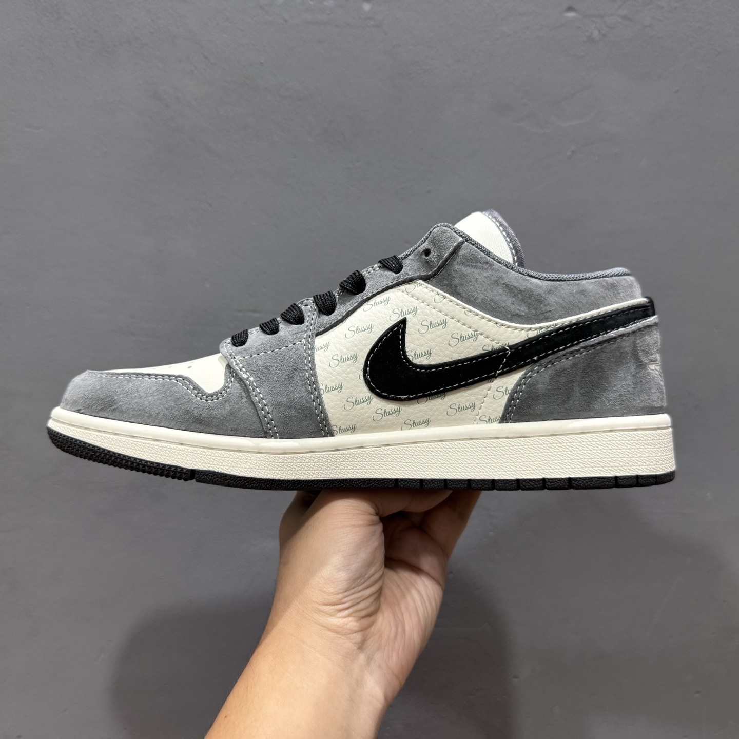 200 独家实拍Air Jordan 1 Low AJ1 乔1 斯图西联名-黑白双拼红标 高端定制 低帮复古篮球鞋 SJ9950-029