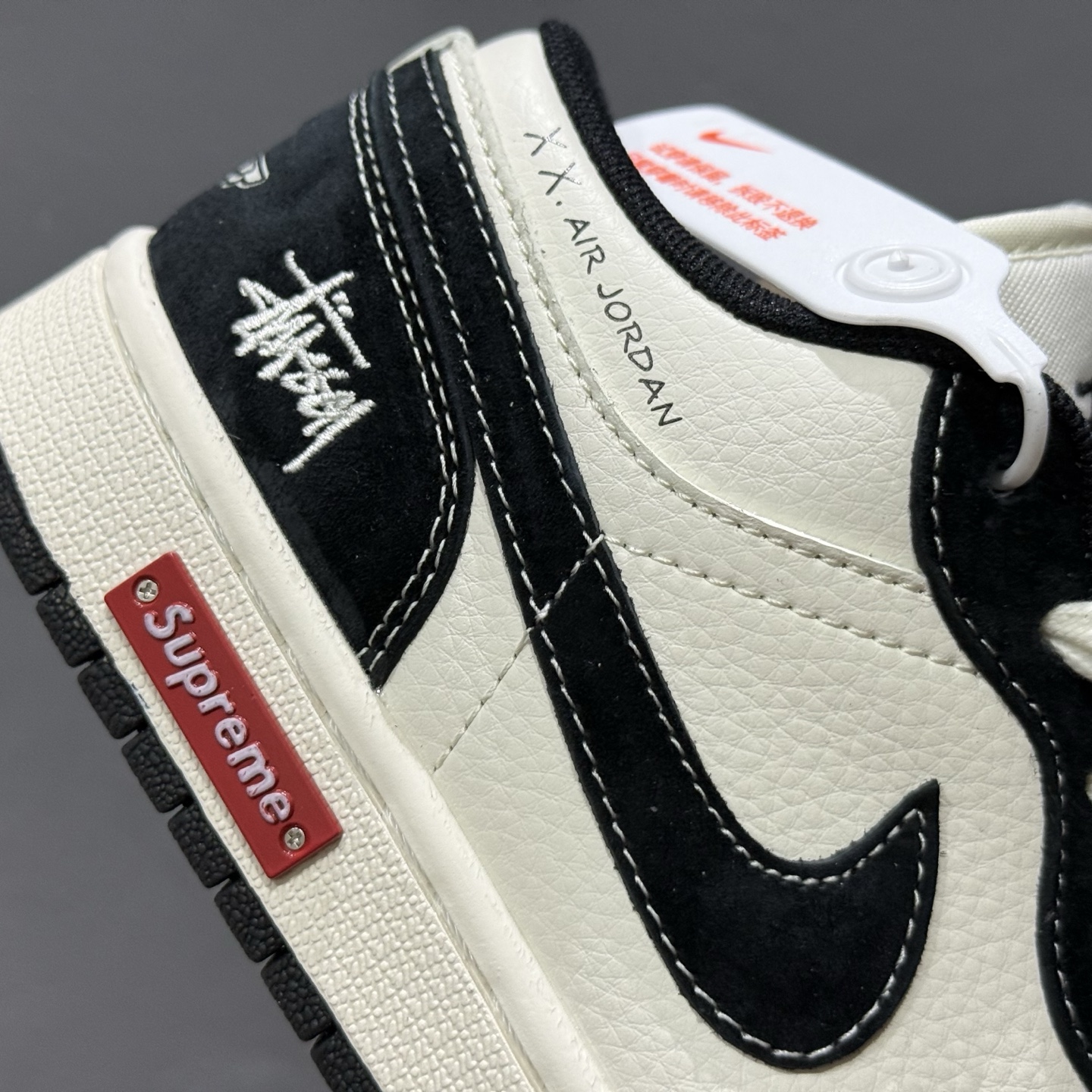 200 独家实拍Air Jordan 1 Low AJ1 乔1 斯图西联名-黑白双拼红标 高端定制 低帮复古篮球鞋 SJ9950