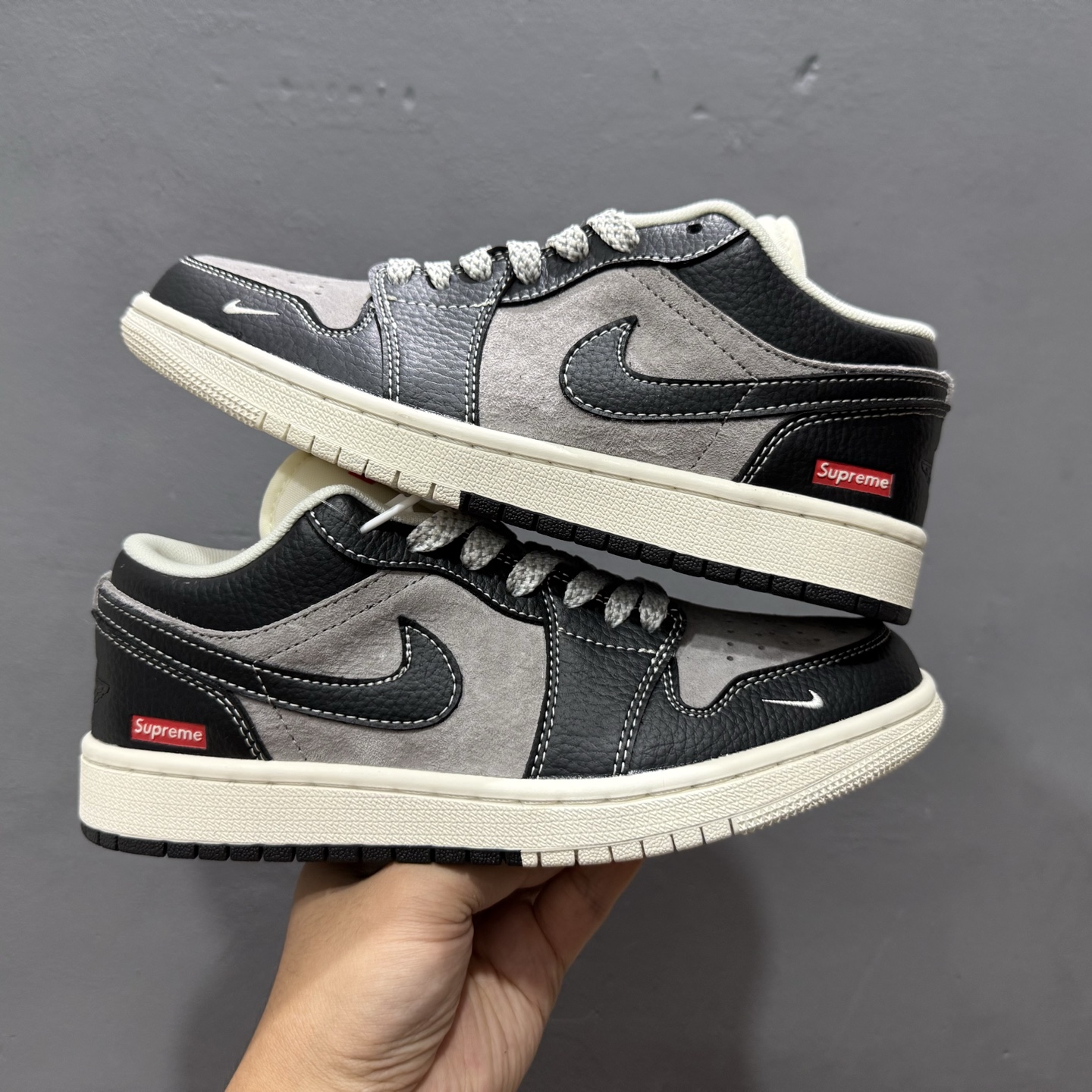 200 独家实拍Air Jordan 1 Low AJ1 乔1 斯图西联名-黑白双拼红标 高端定制 低帮复古篮球鞋 SJ9950-032