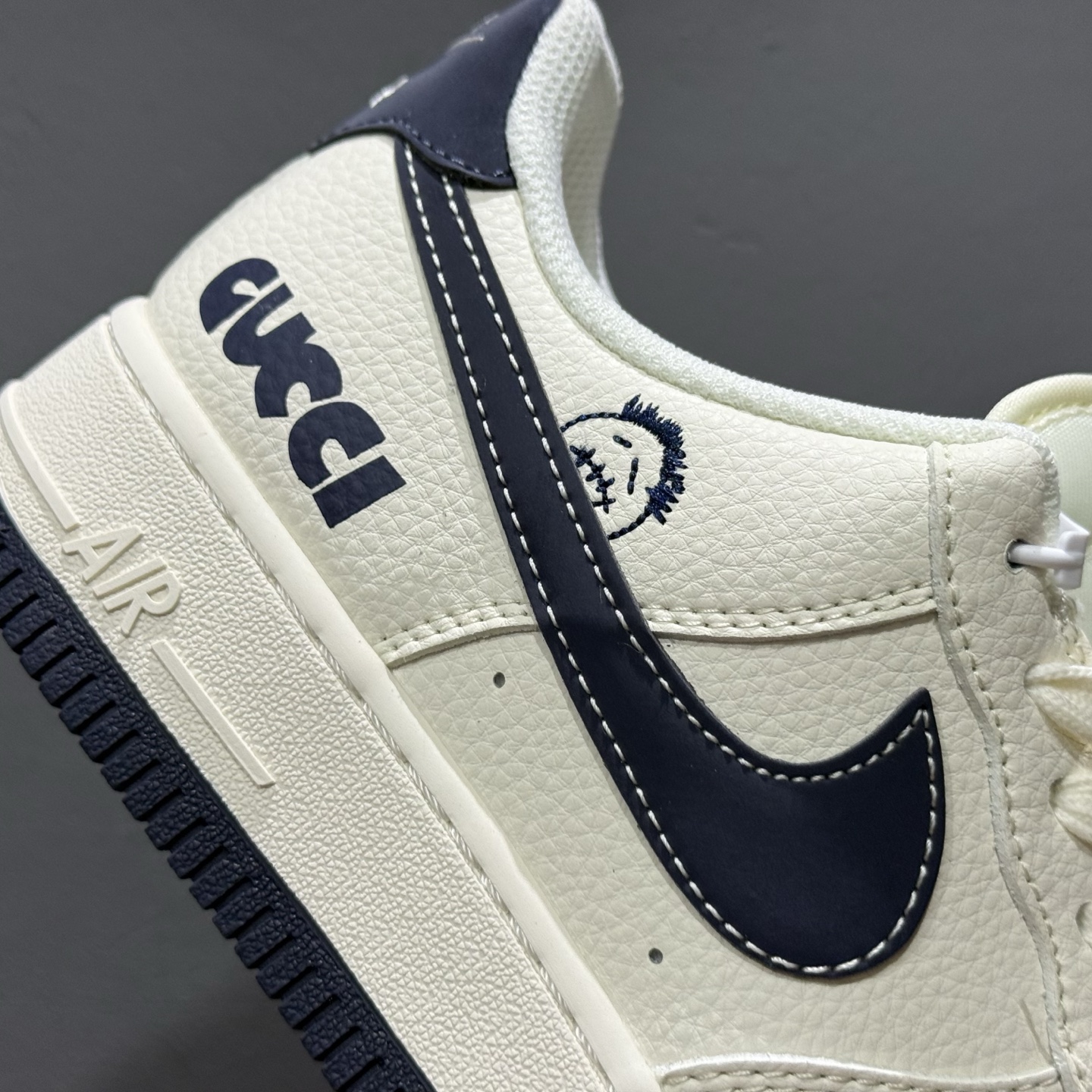 260 Gucci x Nike Air Force 1 鬼脸米蓝 QW5836-006