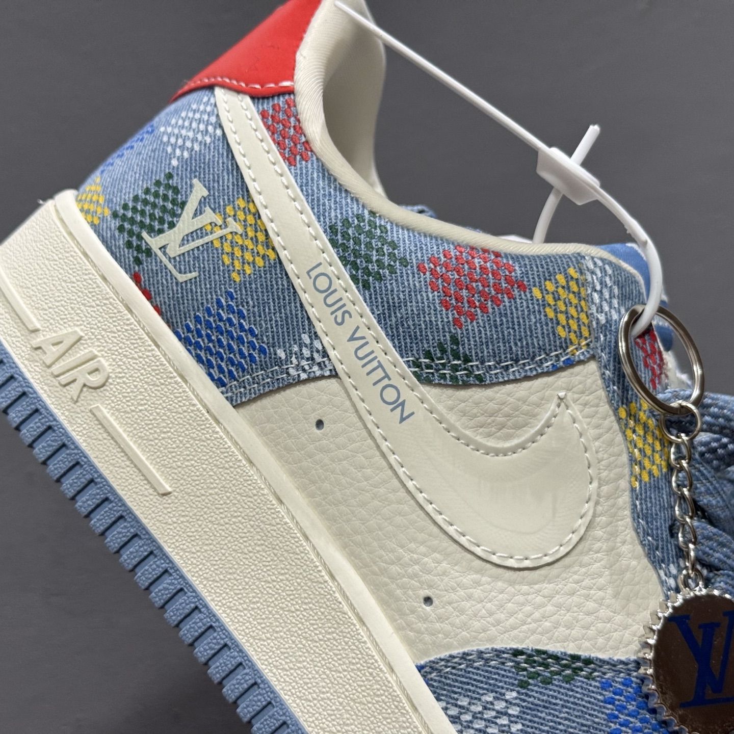 ￥260 Nike Air Force 1'07 Low LV联名 彩色牛仔 空军一号低帮休闲板鞋 XL1979-101