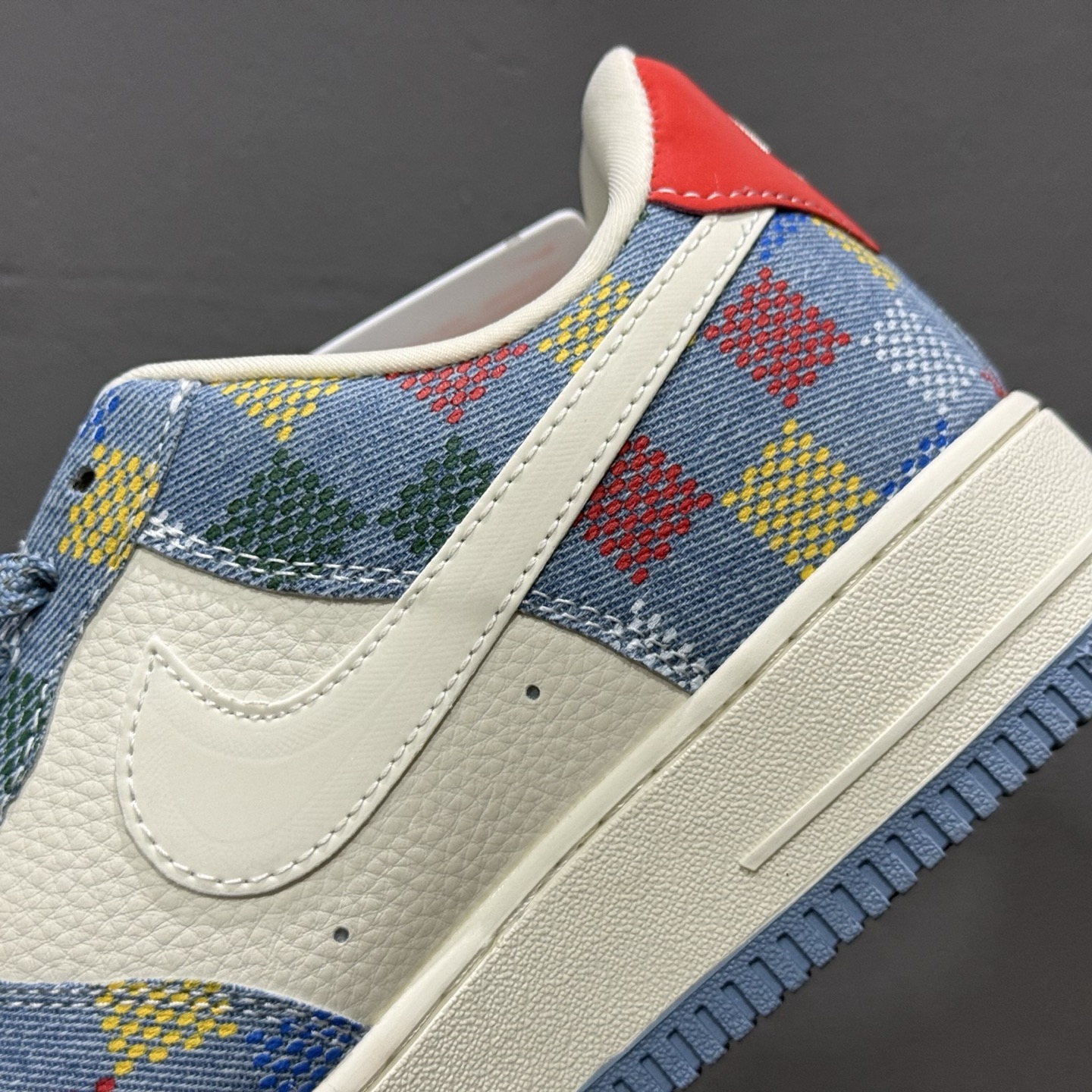 ￥260 Nike Air Force 1'07 Low LV联名 彩色牛仔 空军一号低帮休闲板鞋 XL1979-101