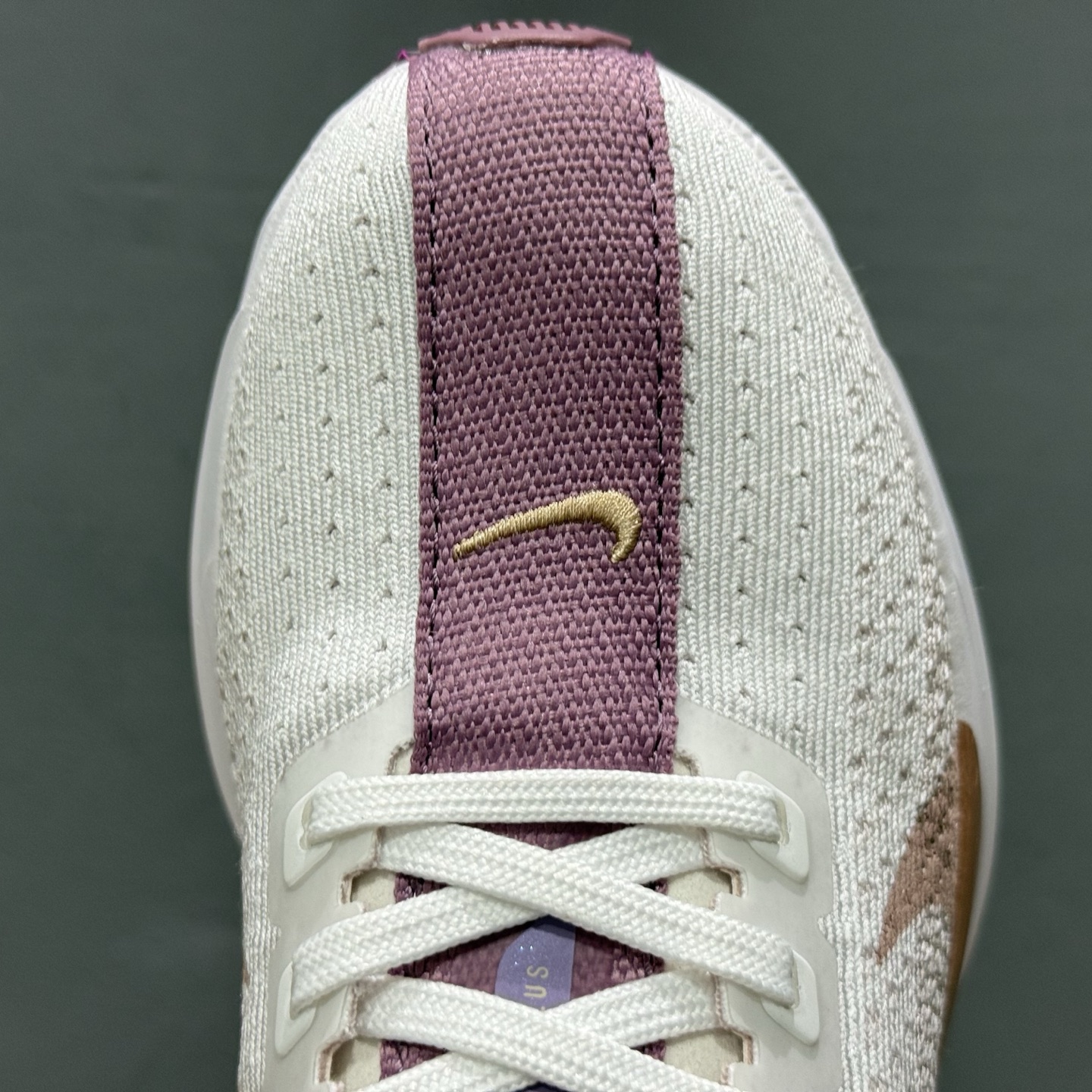 180 Nike Air Zoom Pegasus 35 飞马系列透气缓震运动跑鞋 FQ7261-108