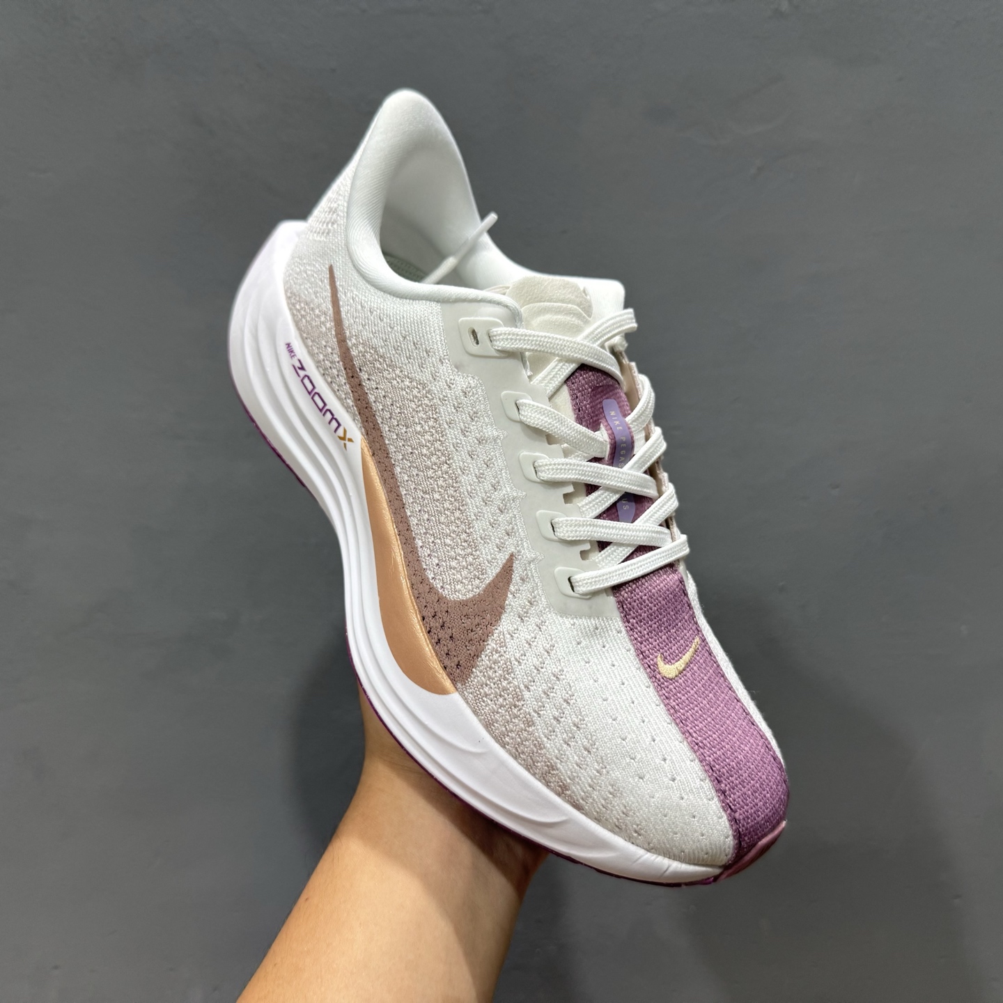 180 Nike Air Zoom Pegasus 35 飞马系列透气缓震运动跑鞋 FQ7261-108