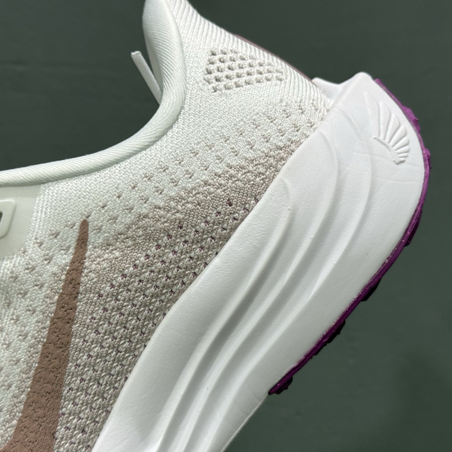 180 Nike Air Zoom Pegasus 35 飞马系列透气缓震运动跑鞋 FQ7261-108