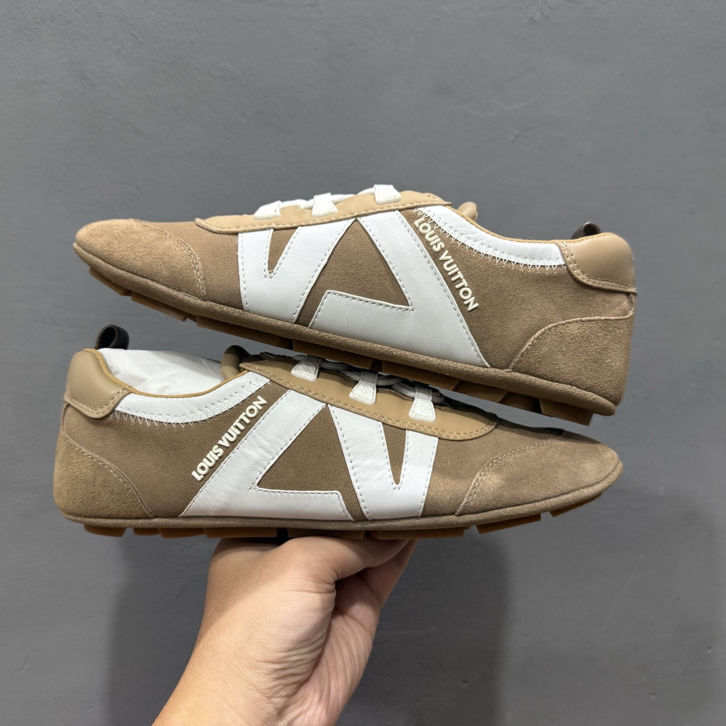 360 LOUIS VUITTON Sneakerina LV德训鞋 羊皮革 圆头系带 芭蕾风低帮生活休闲鞋